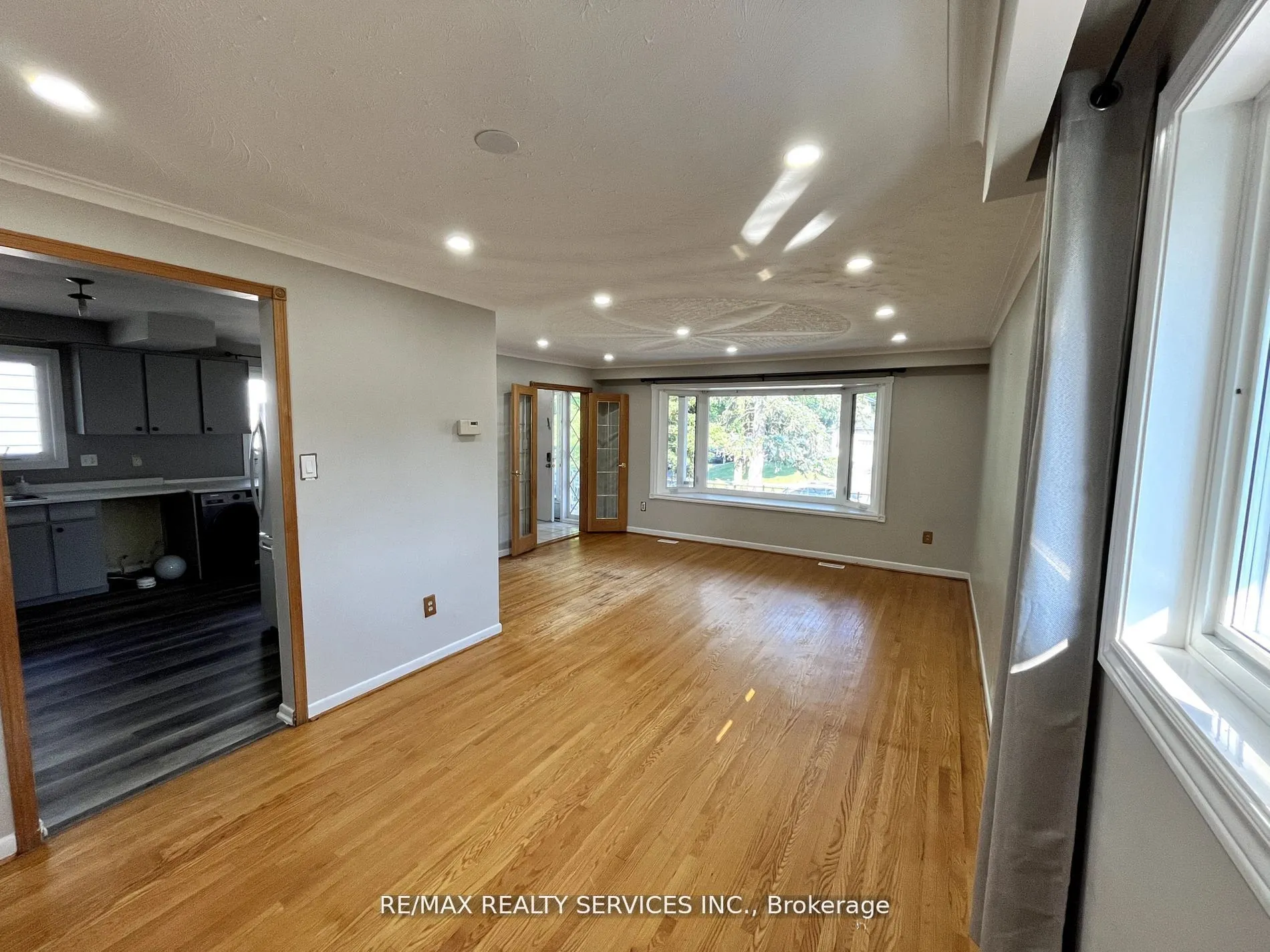 91 Ambleside Drive