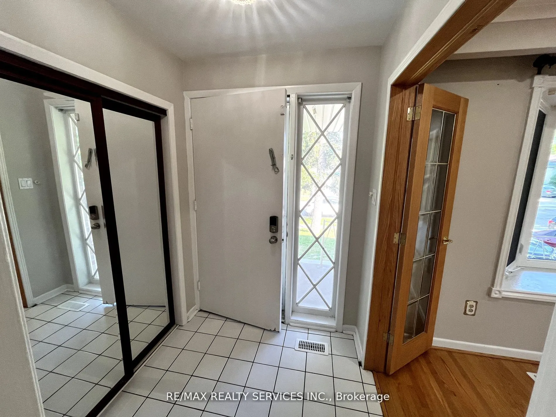 91 Ambleside Drive
