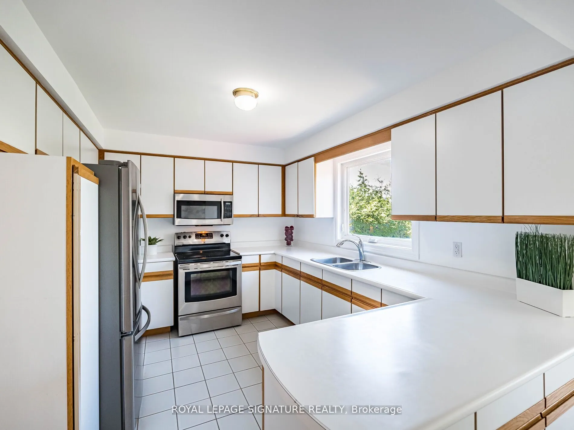 155 Silverhill Drive