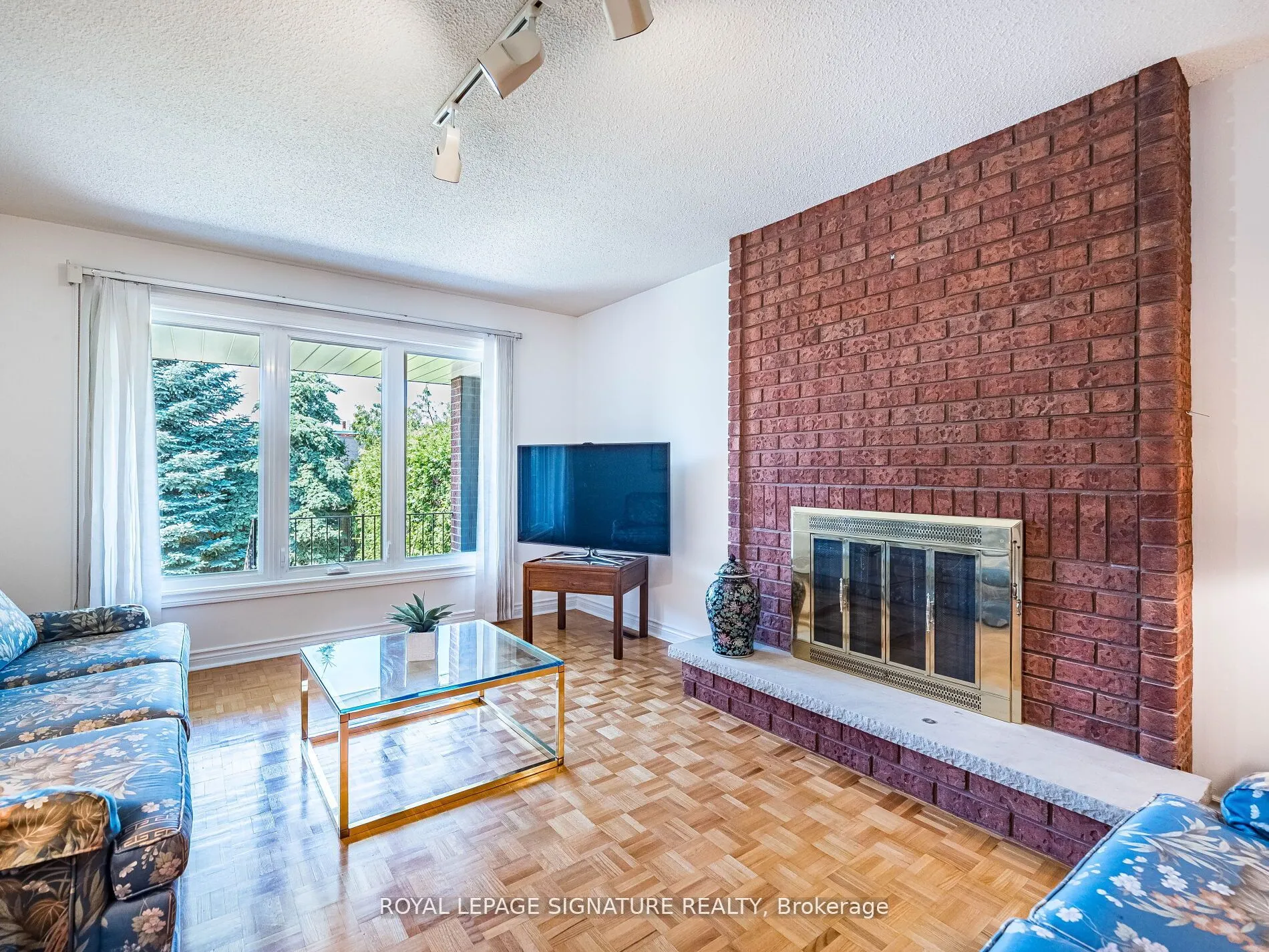 155 Silverhill Drive