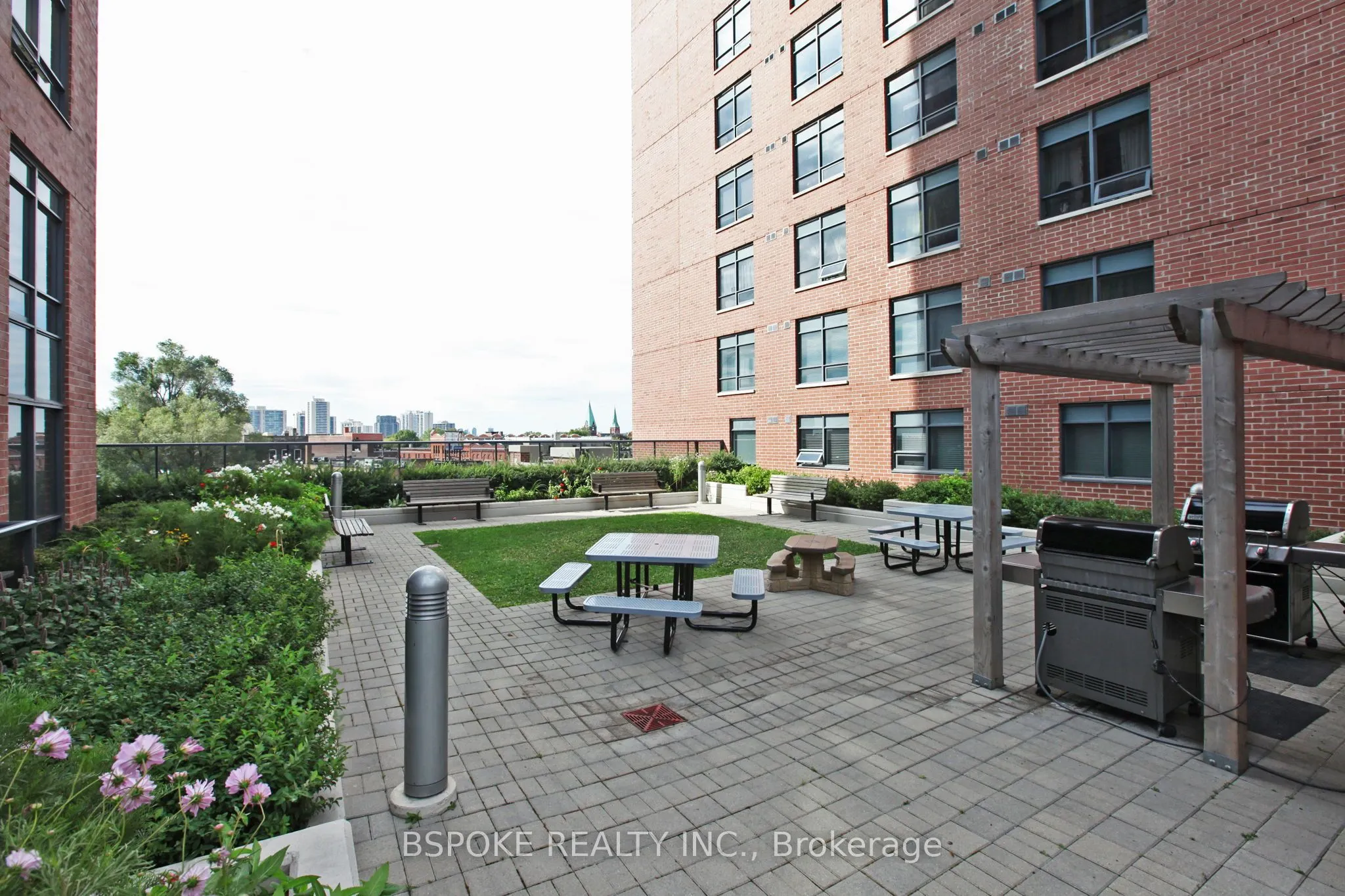 60 Heintzman Street, #2303