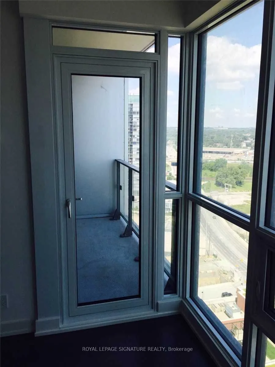 2212 Lakeshore Boulevard W, #2709