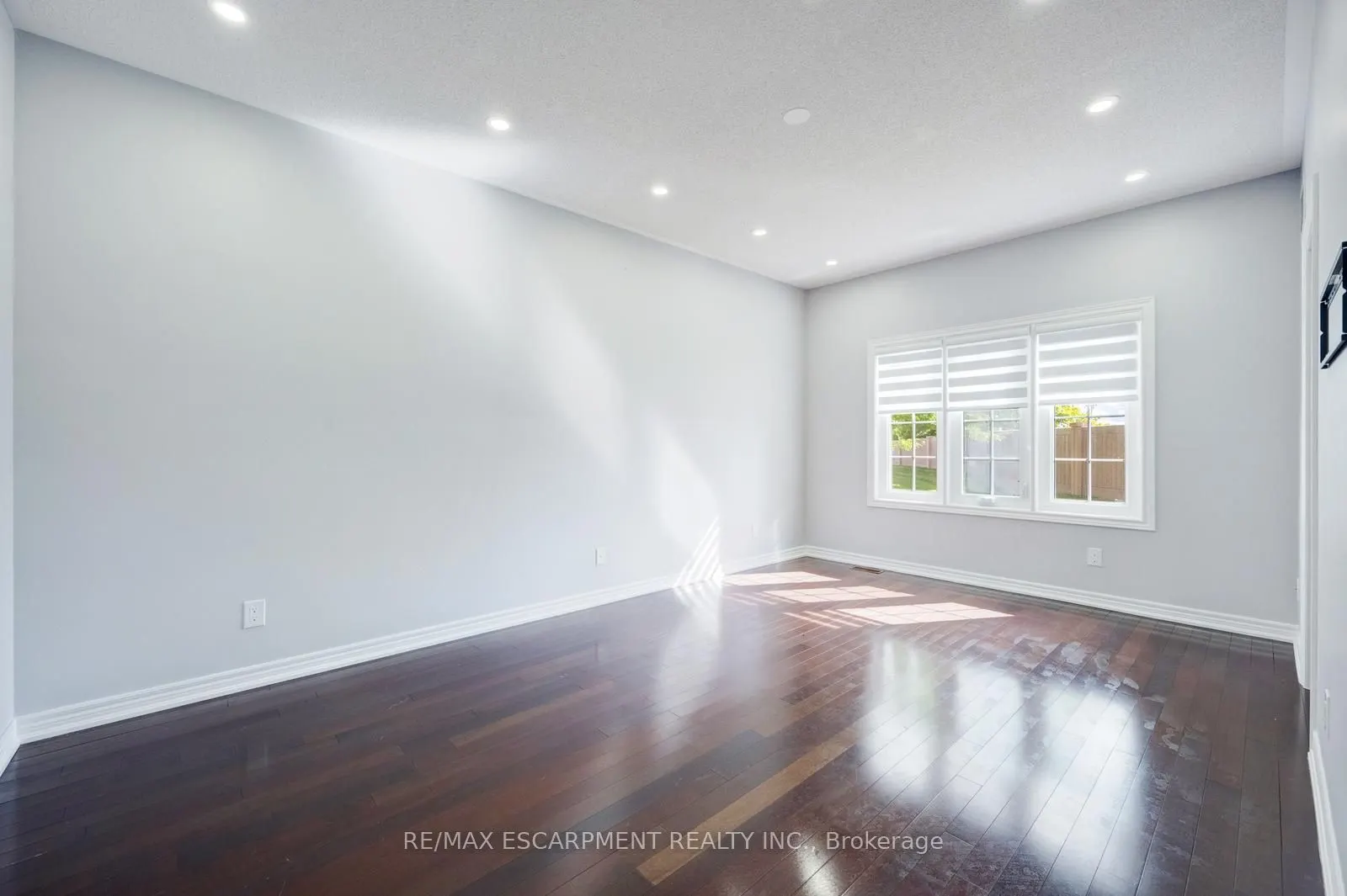 12 Larkdale Terrace, #7