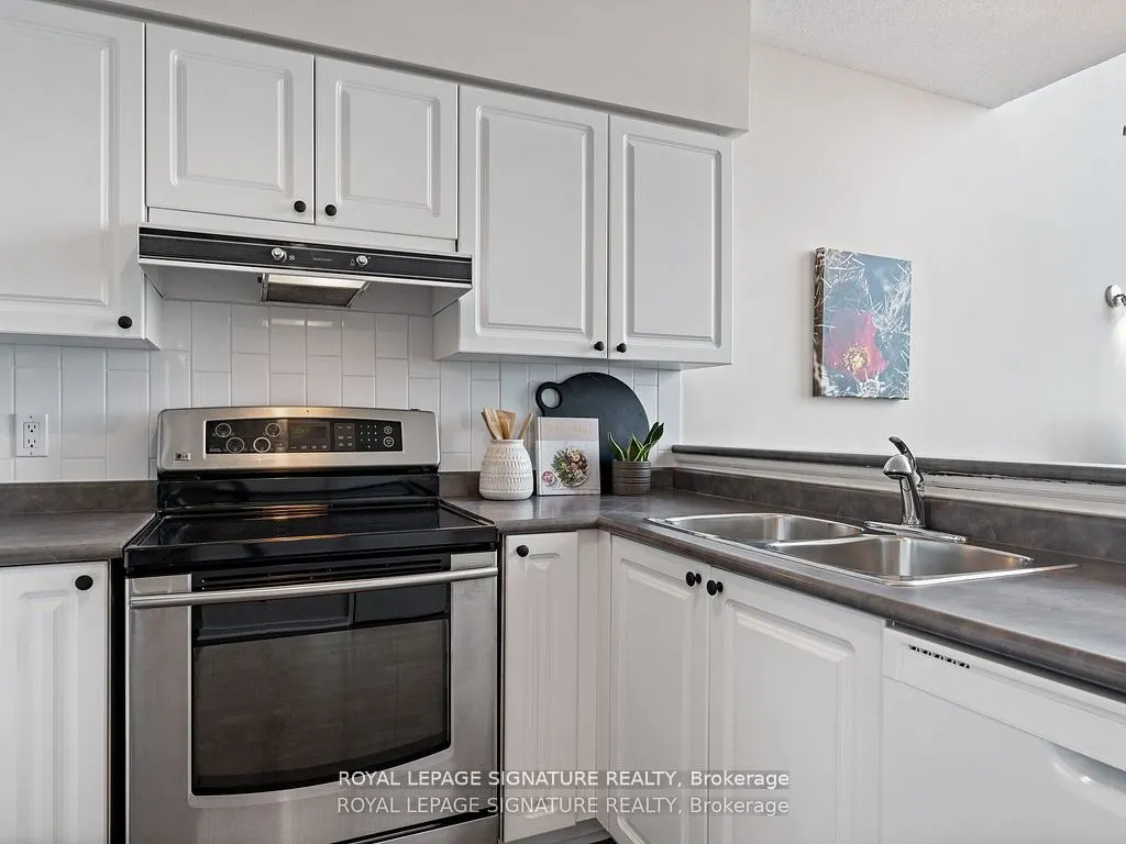 200 Manitoba Street, #620