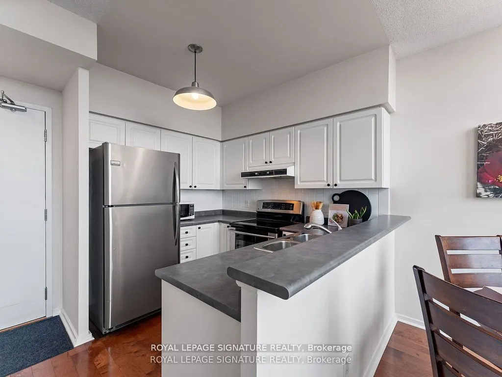200 Manitoba Street, #620