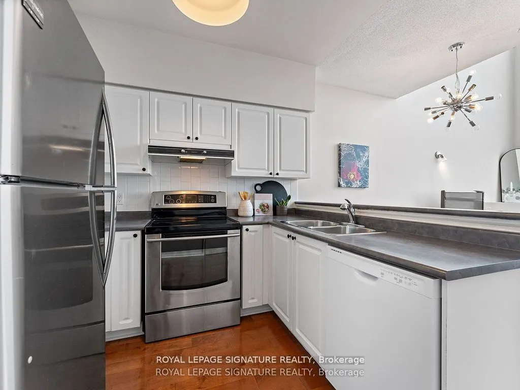 200 Manitoba Street, #620