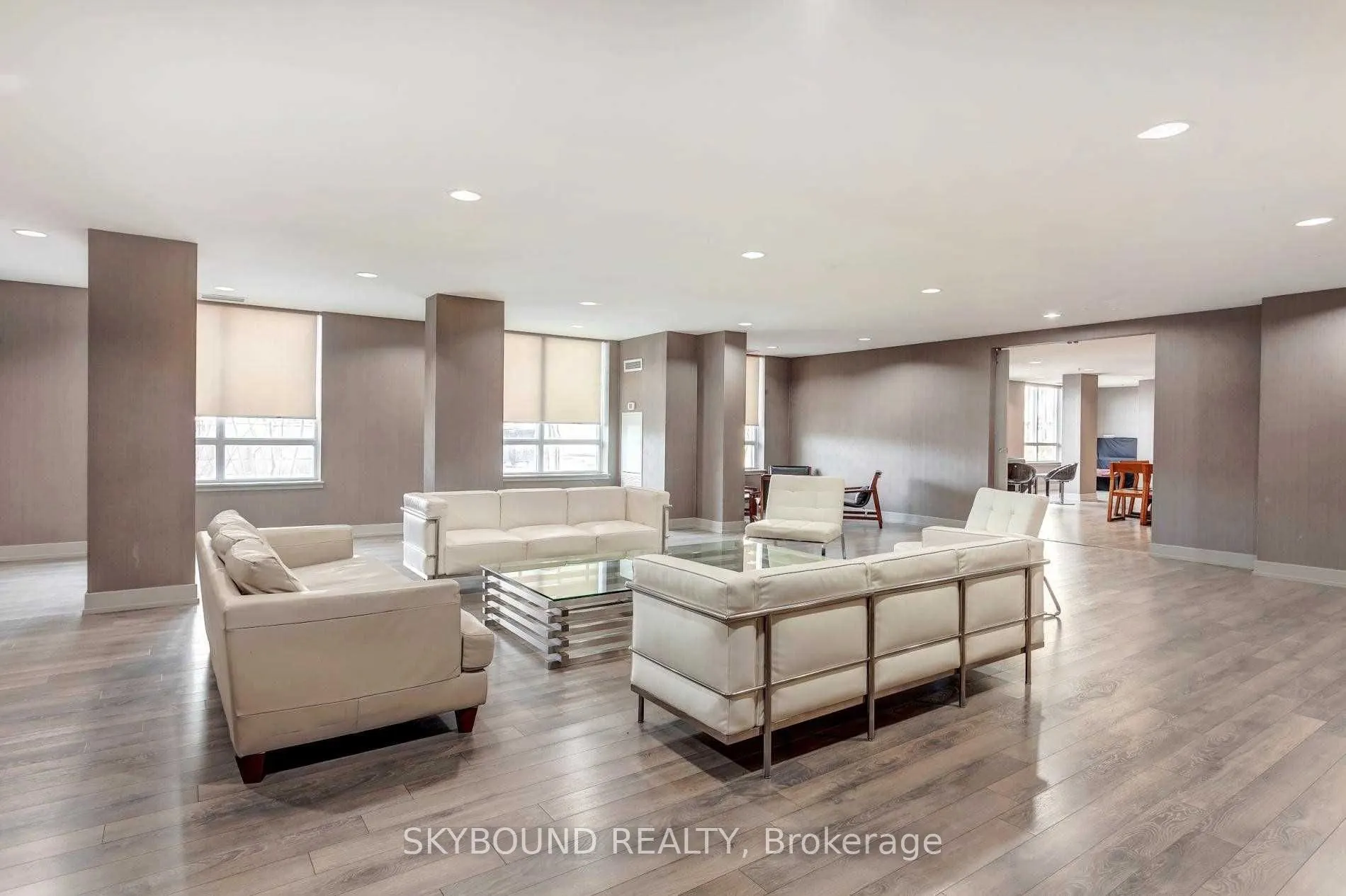 816 Lansdowne Avenue, #1108