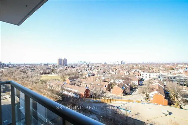 816 Lansdowne Avenue, #1108