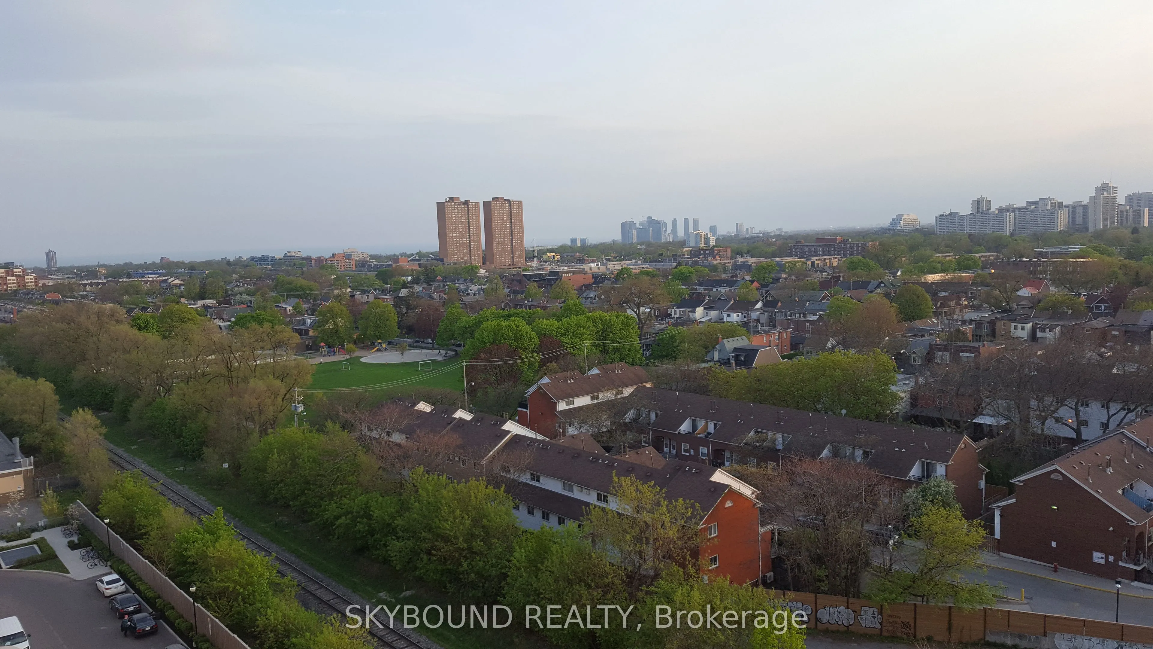 816 Lansdowne Avenue, #1108