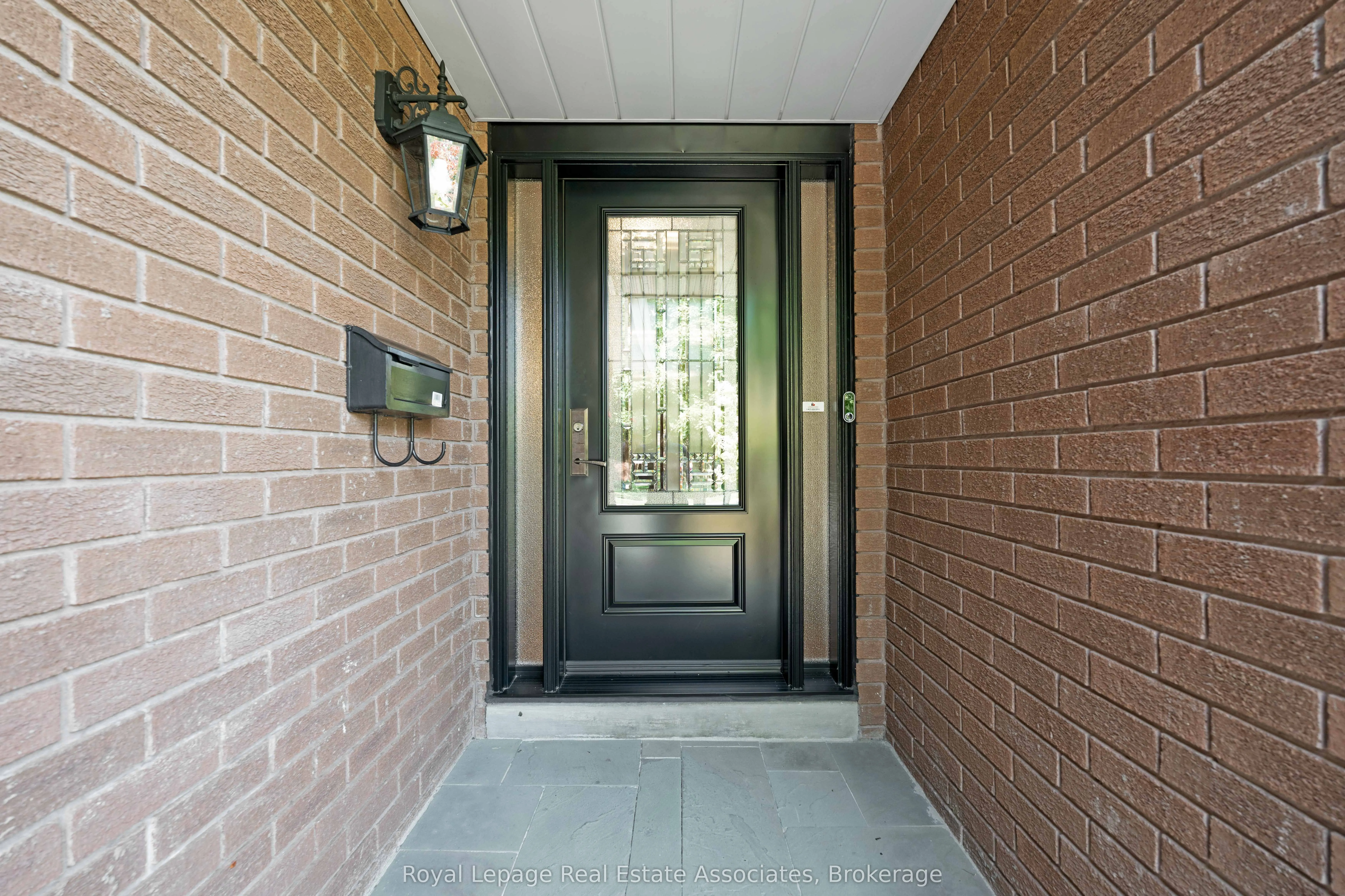 1202 Monks Passage