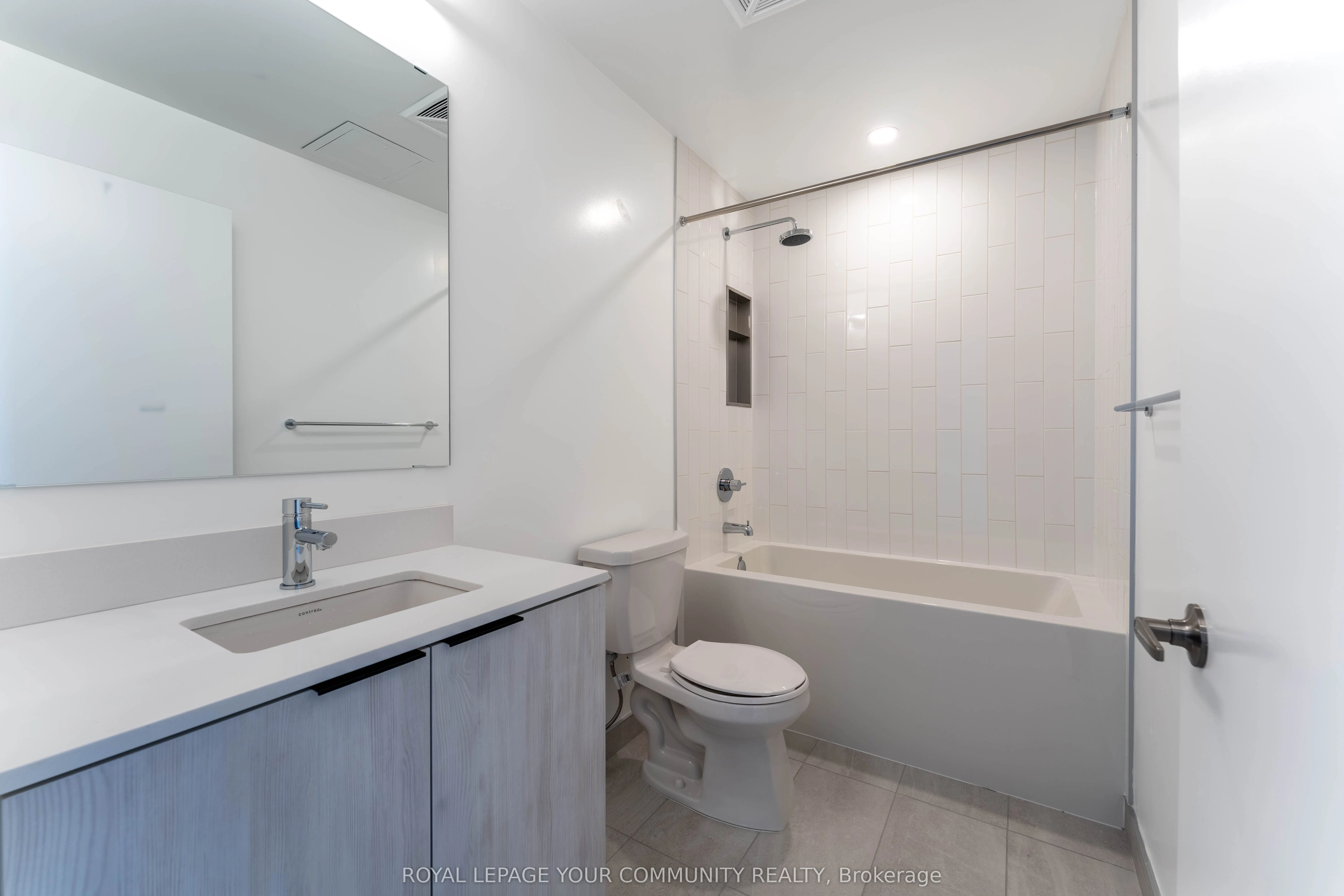 2485 Eglinton Avenue, #1412