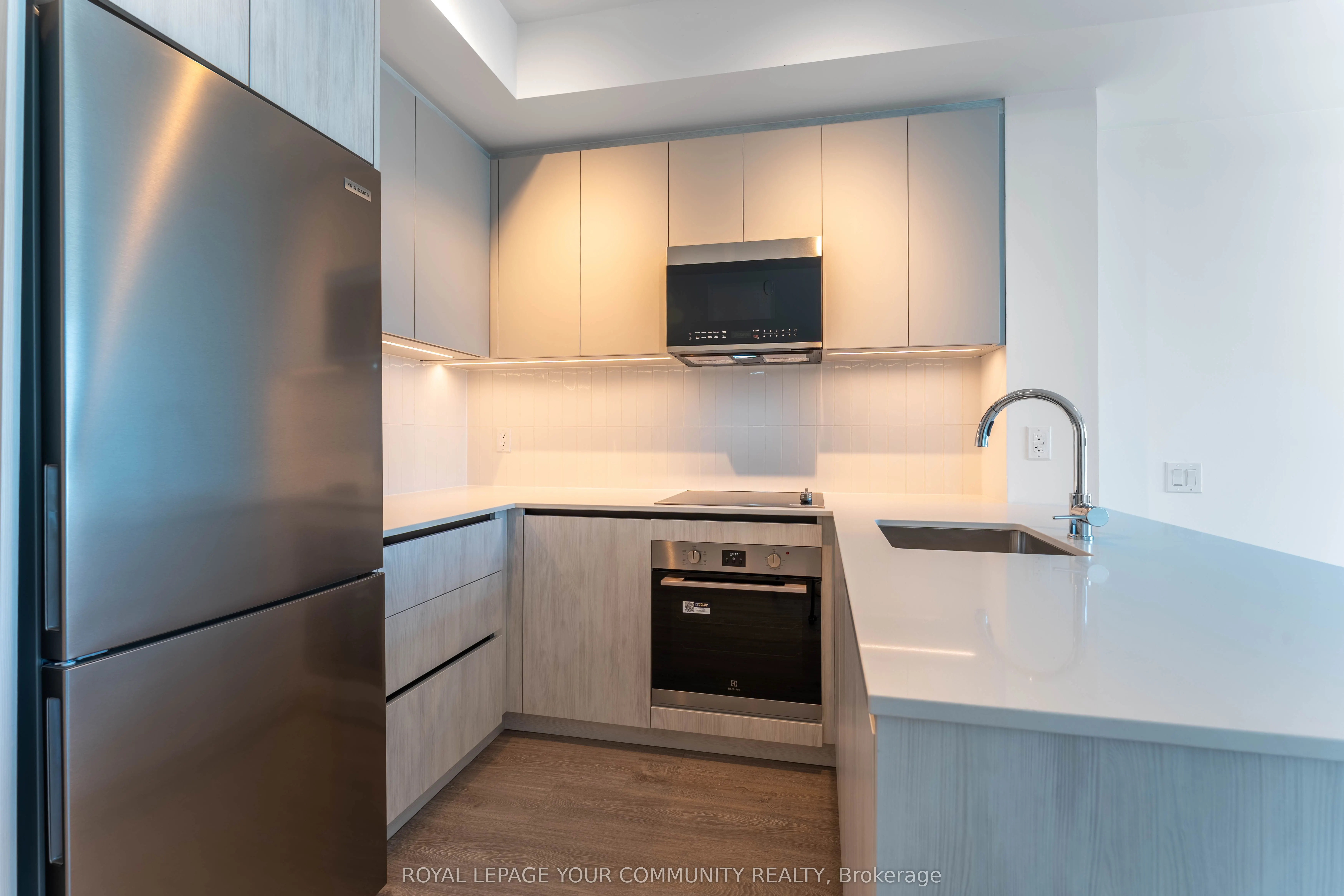 2485 Eglinton Avenue, #1412