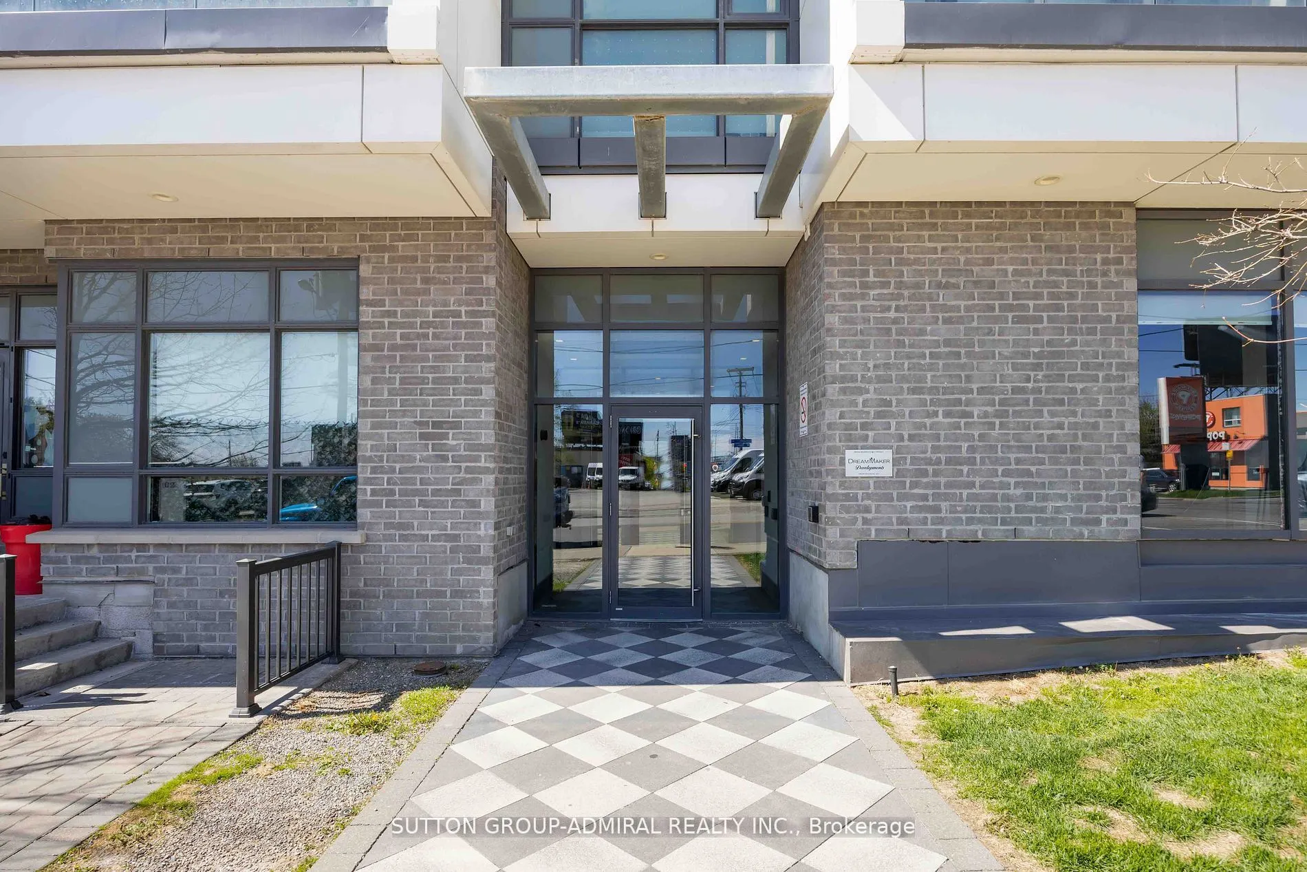16 MCADAM Avenue, #509