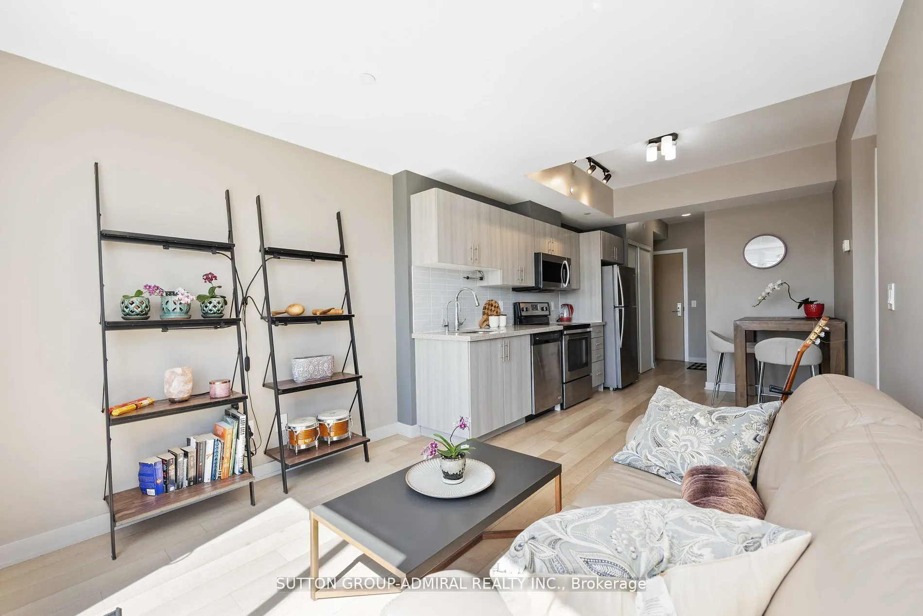 16 MCADAM Avenue, #509