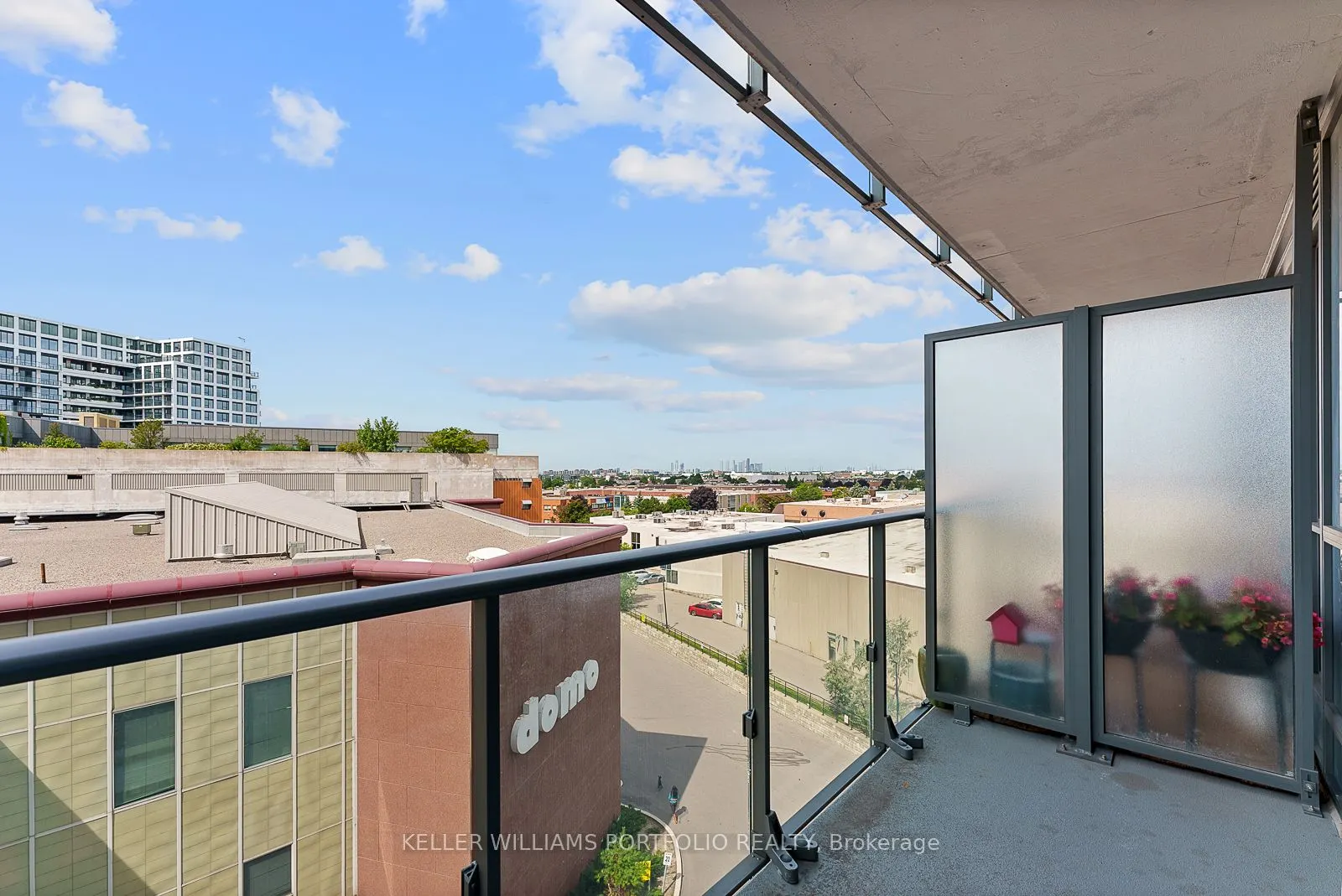 10 De Boers Drive, #602