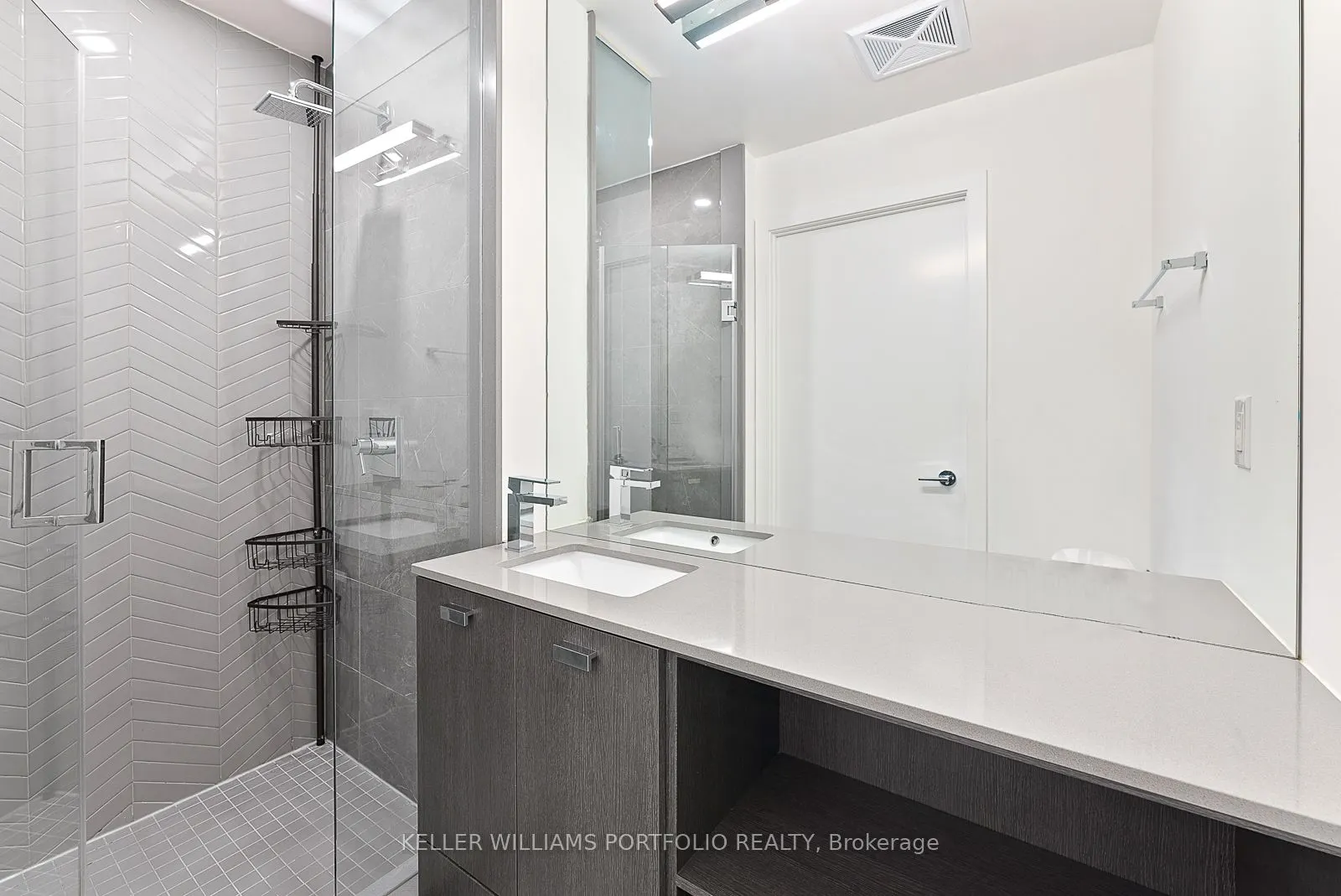 10 De Boers Drive, #602