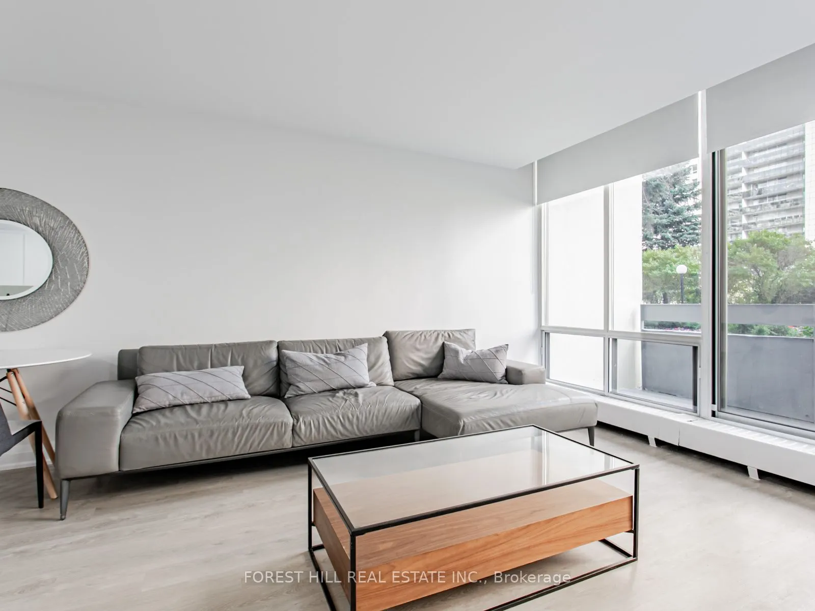 377 Ridelle Avenue, #117