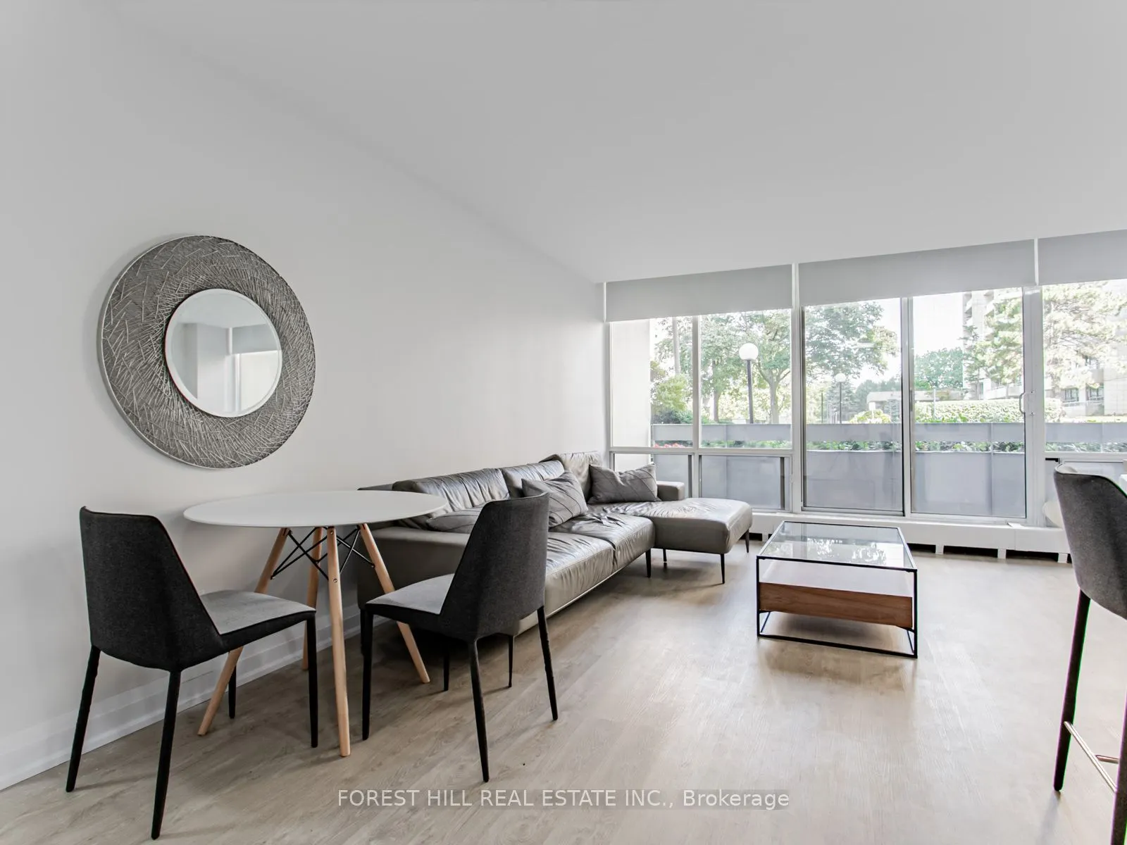 377 Ridelle Avenue, #117