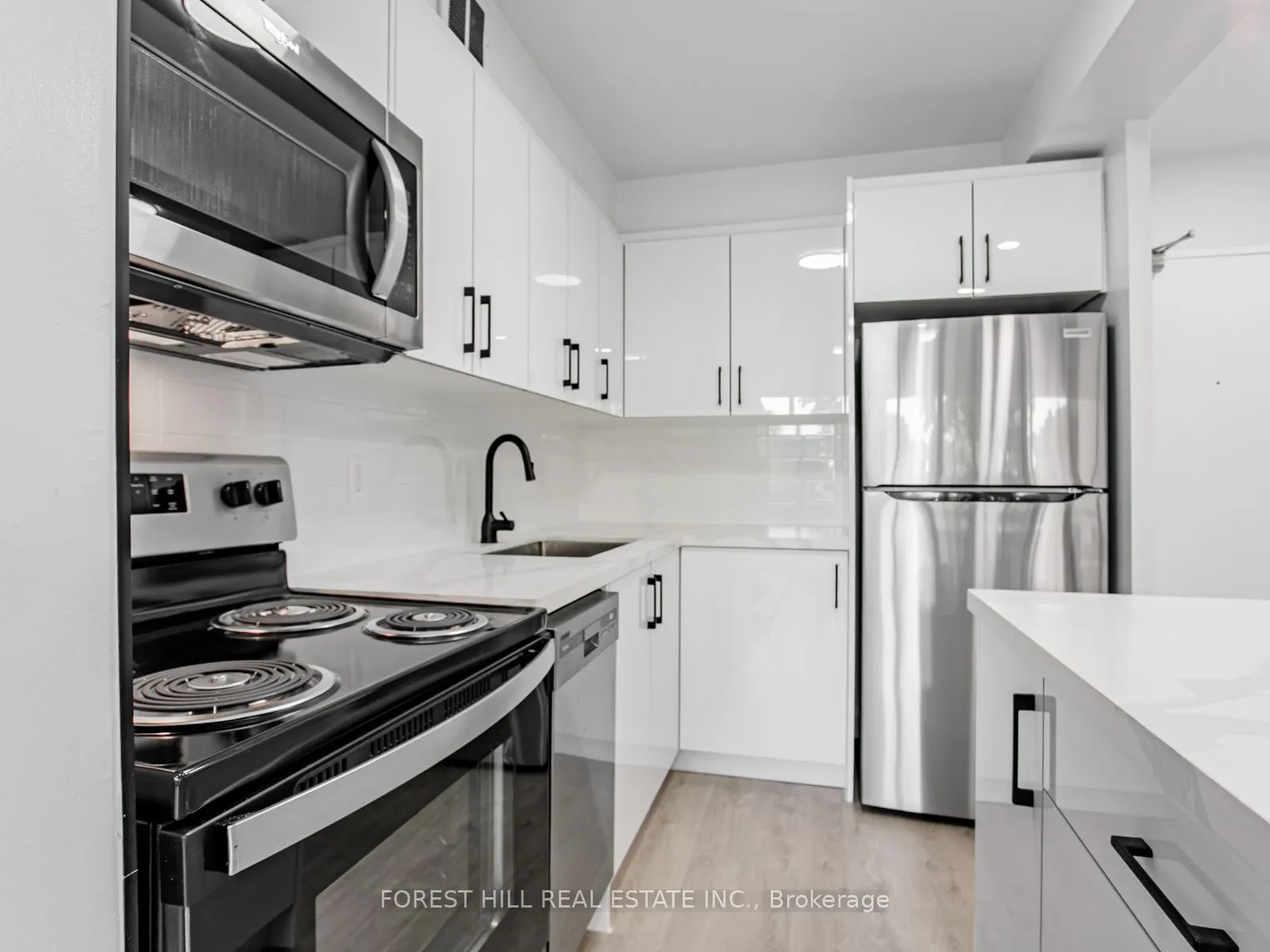 377 Ridelle Avenue, #117
