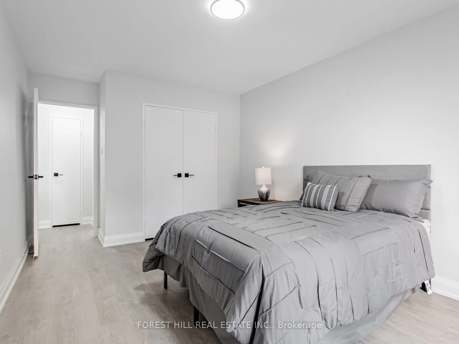 377 Ridelle Avenue, #117