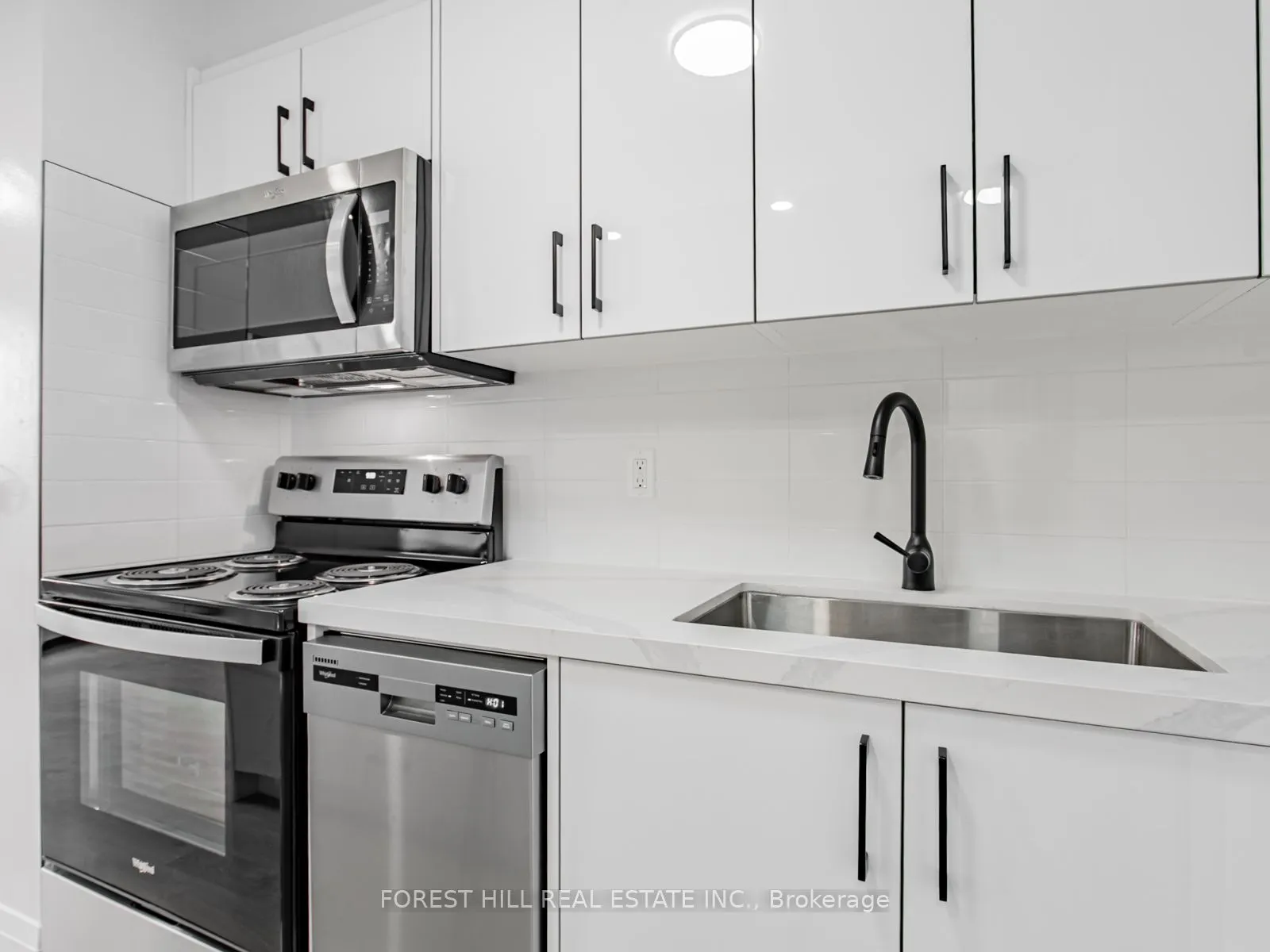 377 Ridelle Avenue, #117