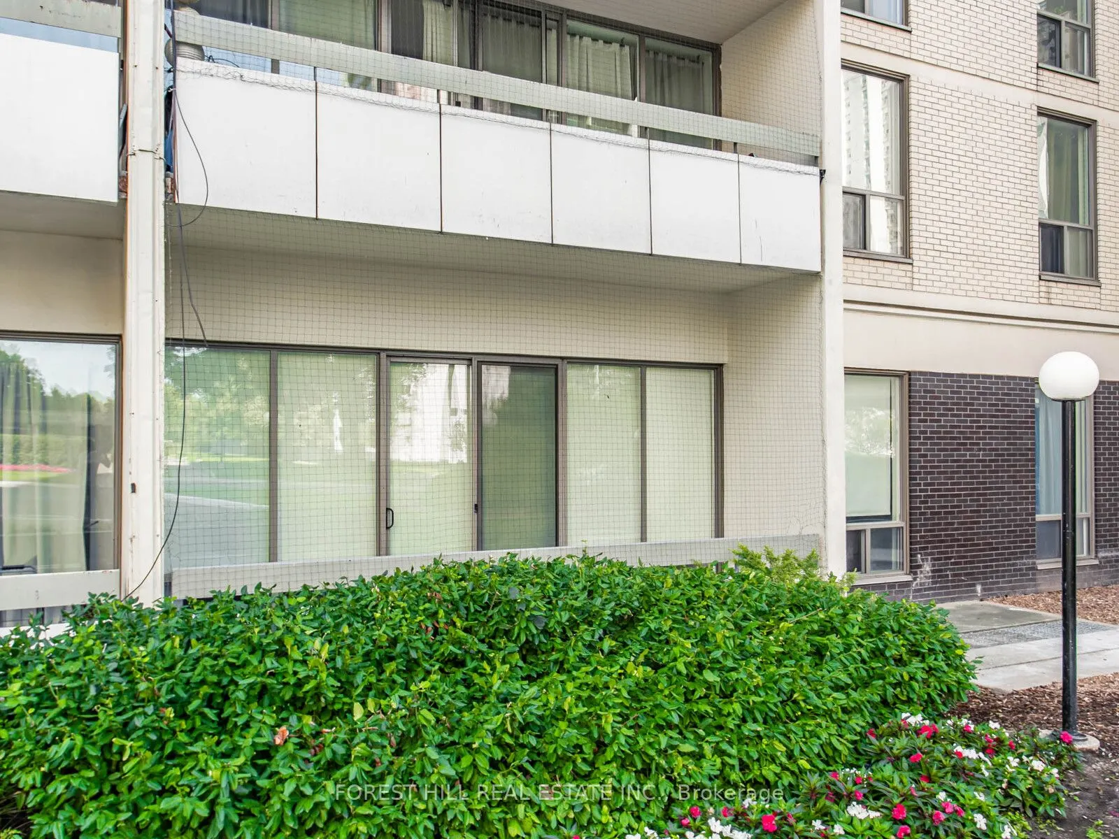 377 Ridelle Avenue, #117