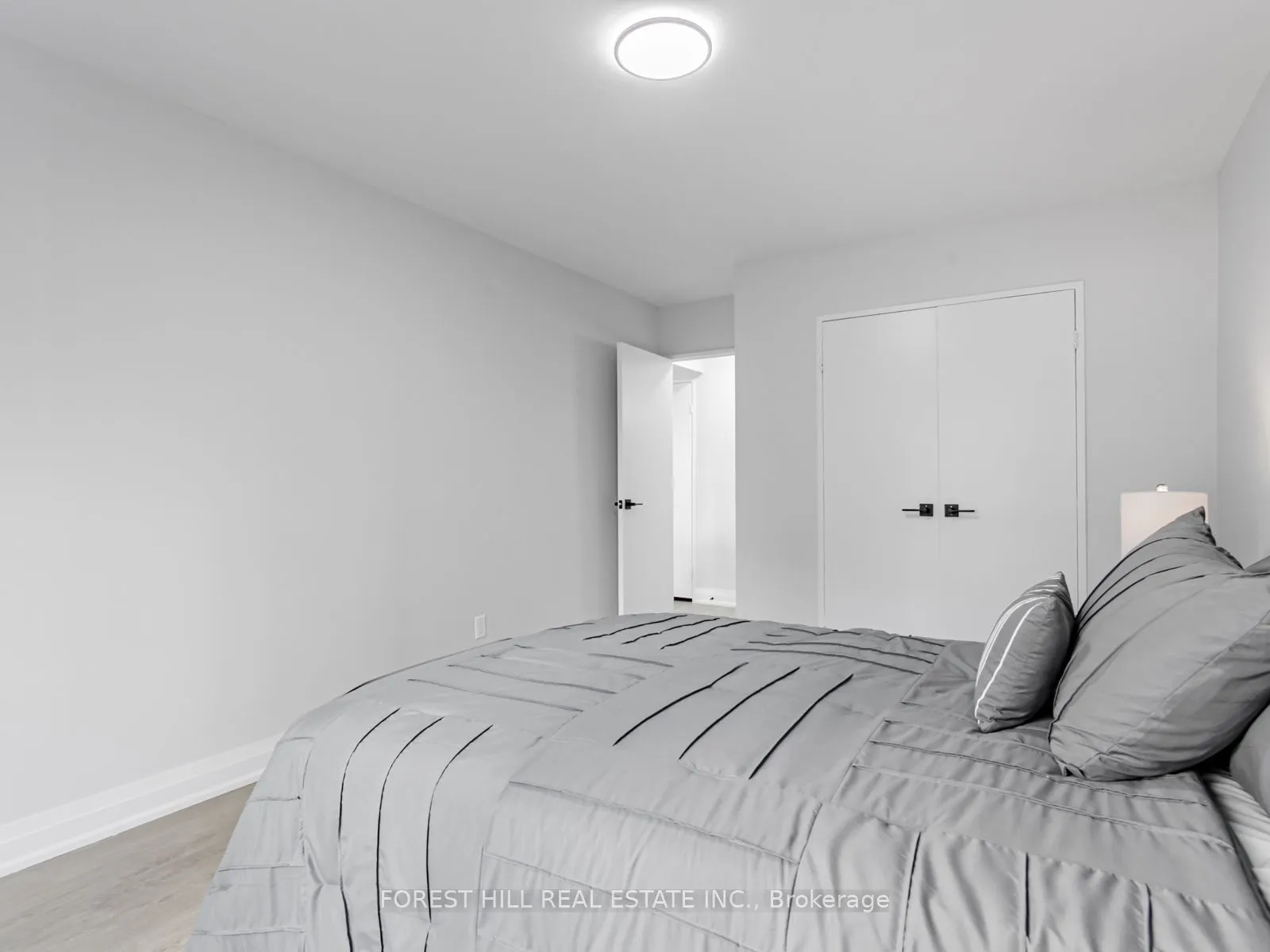 377 Ridelle Avenue, #117