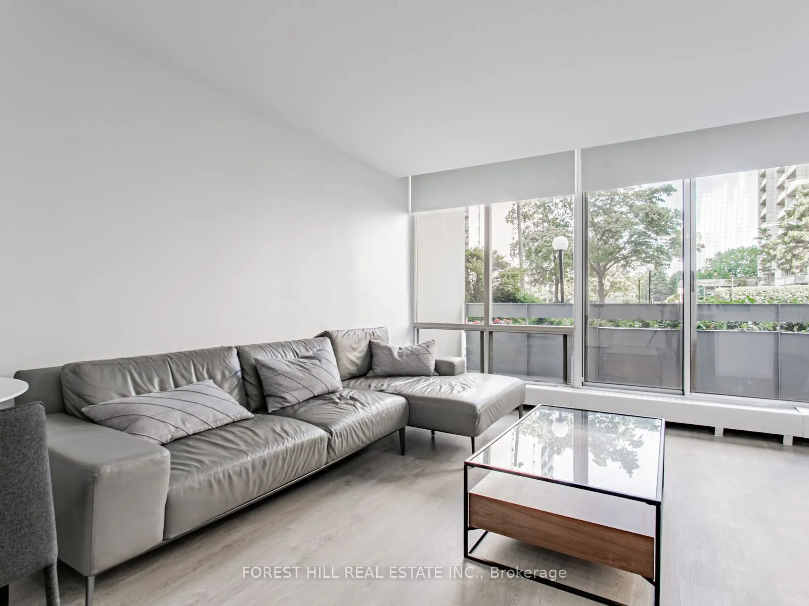377 Ridelle Avenue, #117