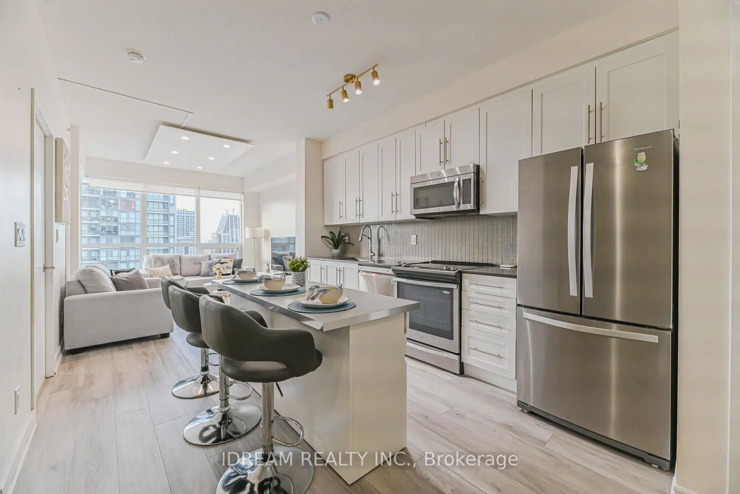 510 Curran Place, #3906