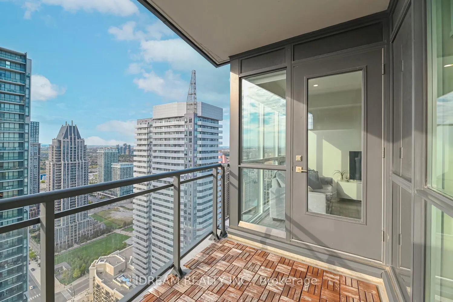 510 Curran Place, #3906