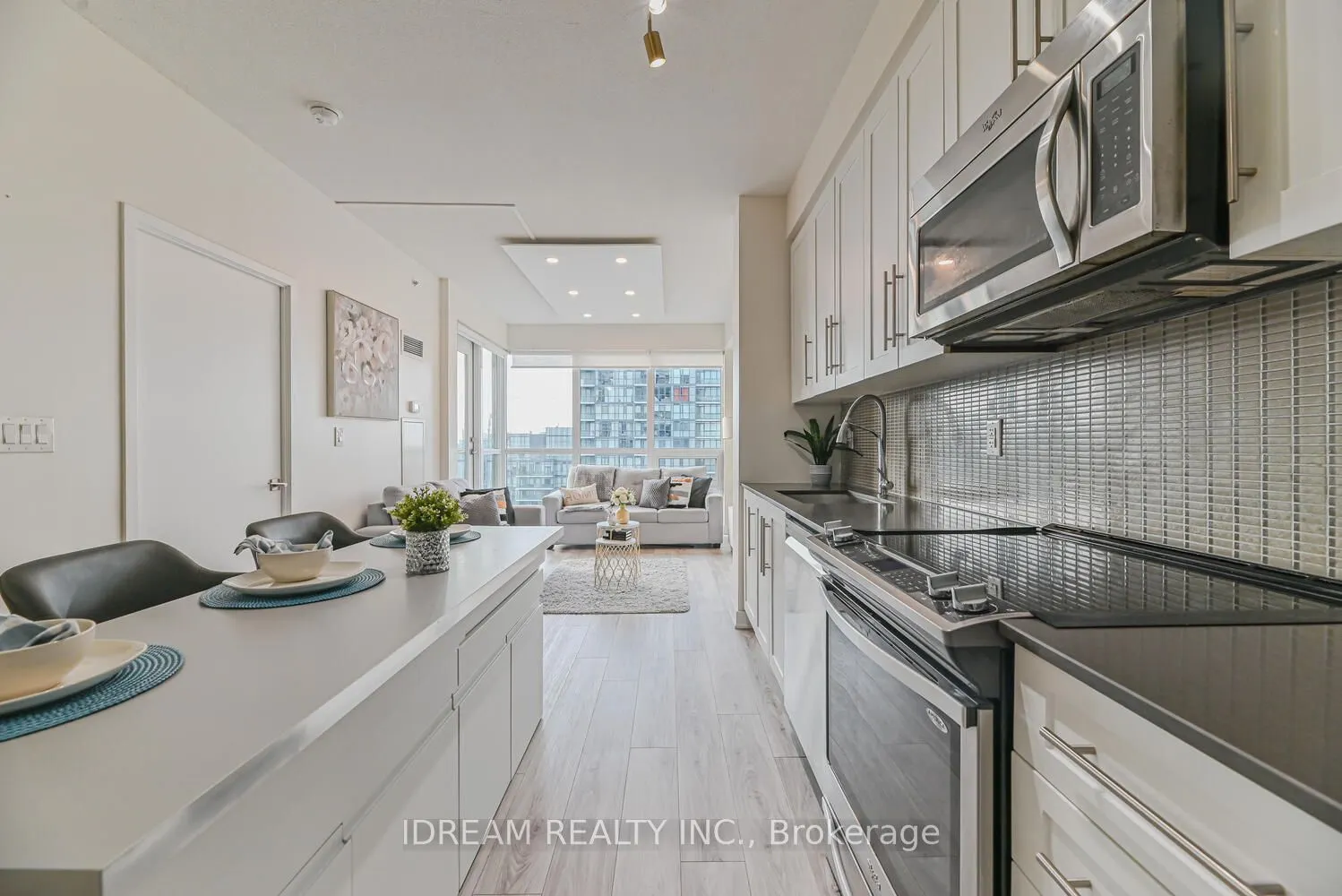 510 Curran Place, #3906