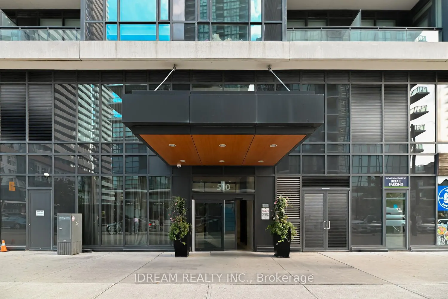 510 Curran Place, #3906