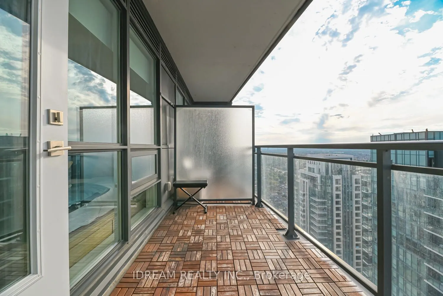 510 Curran Place, #3906