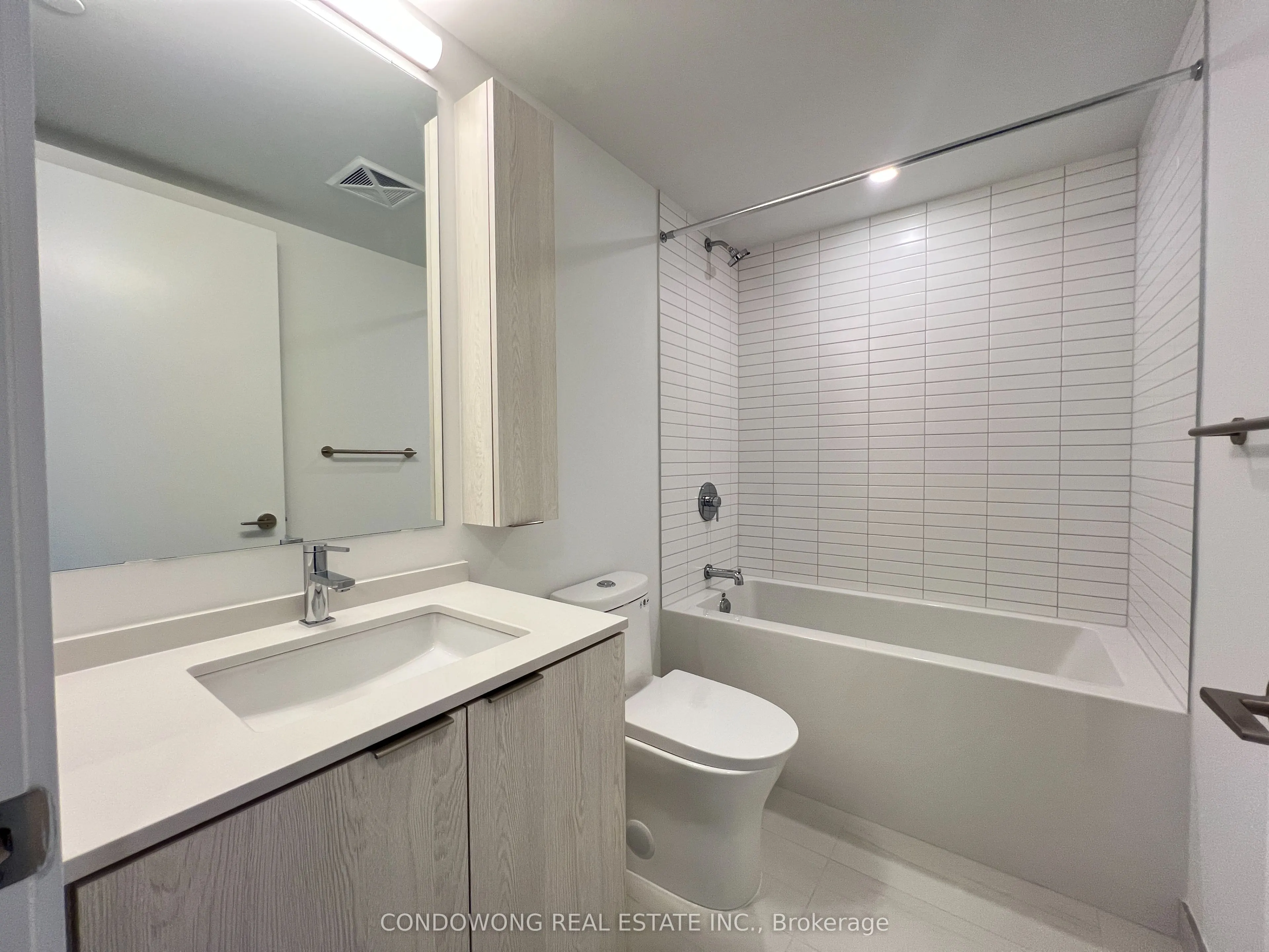 3009 Novar Road, #528