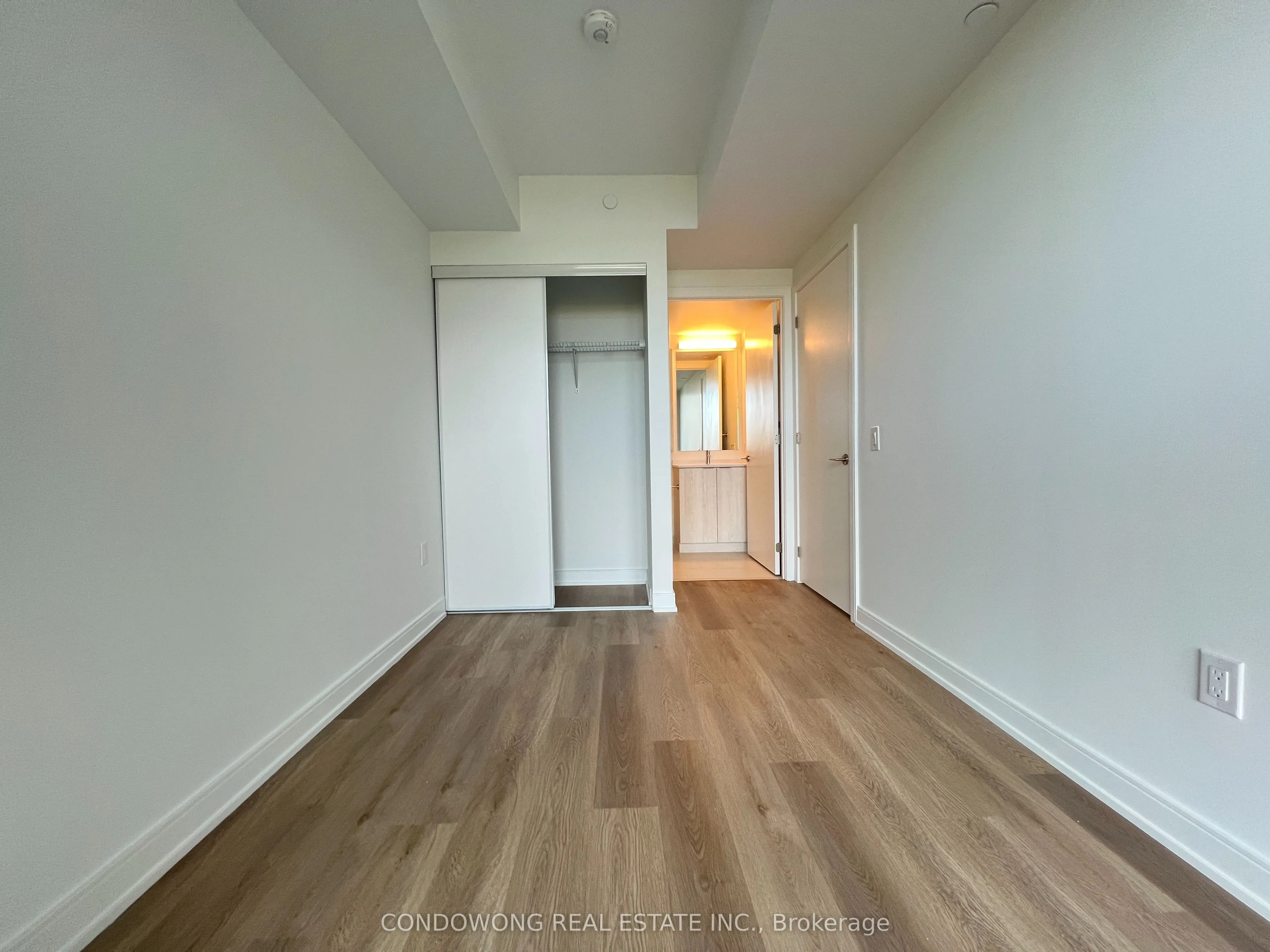 3009 Novar Road, #528