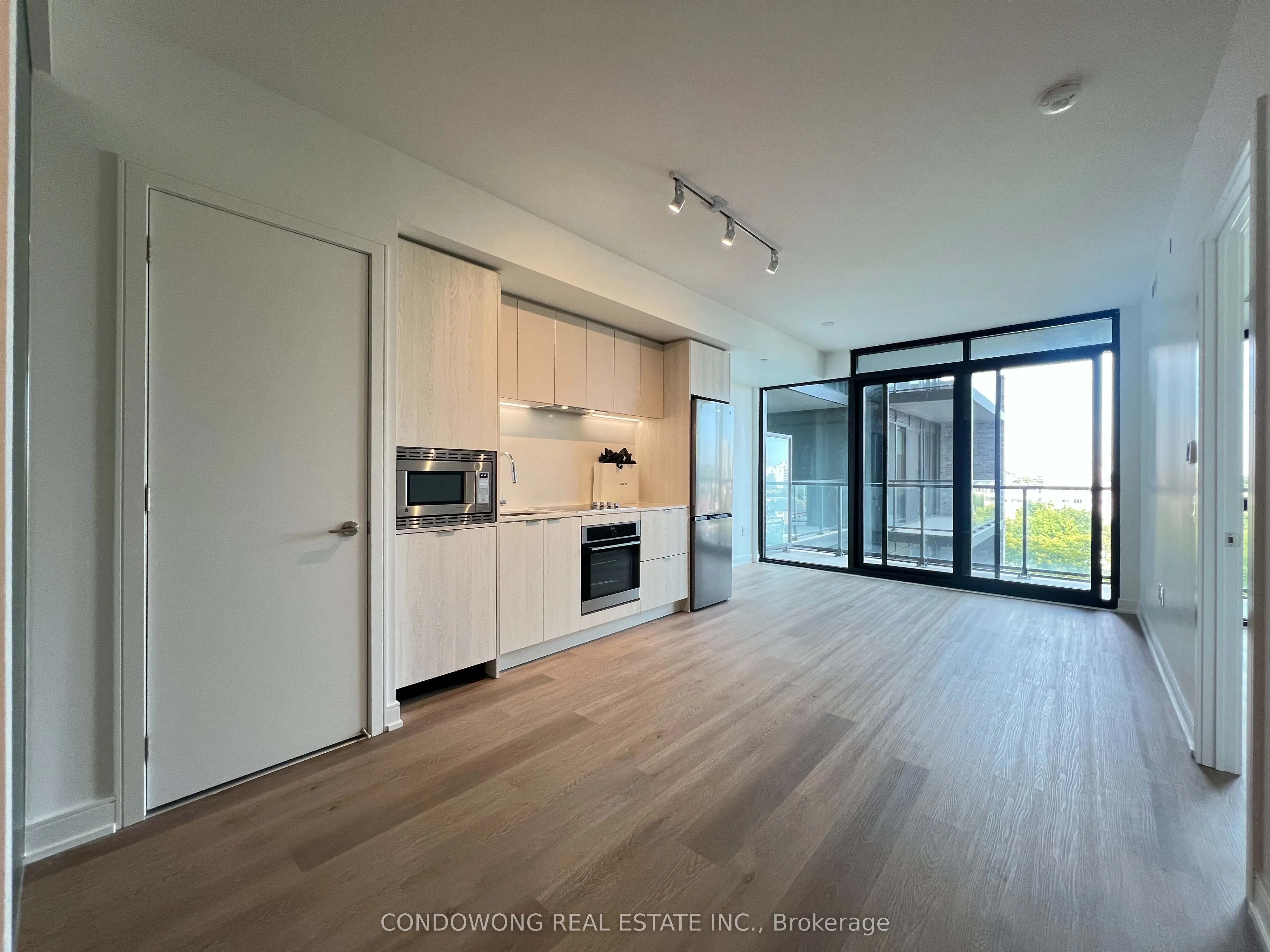 3009 Novar Road, #528