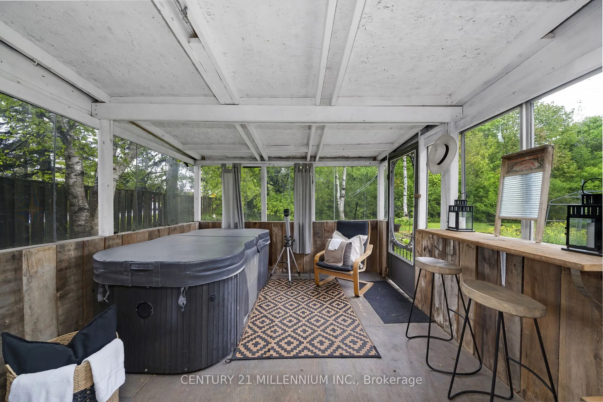 1551 Queen Street E
