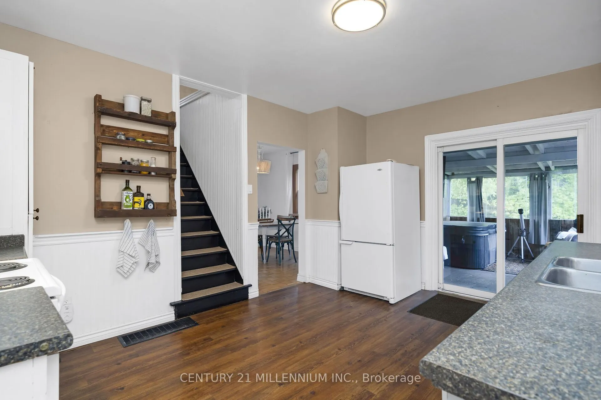 1551 Queen Street E