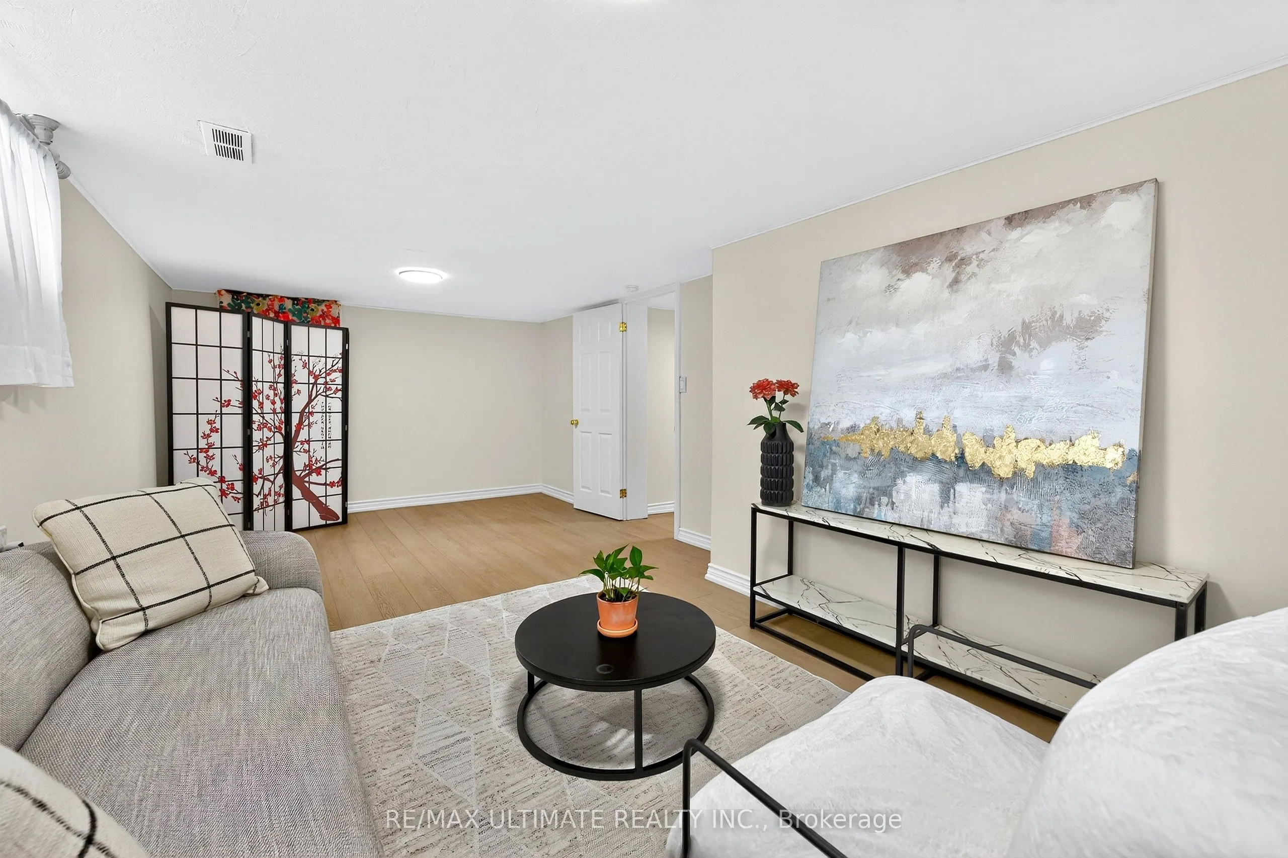 18 Courtwright Road