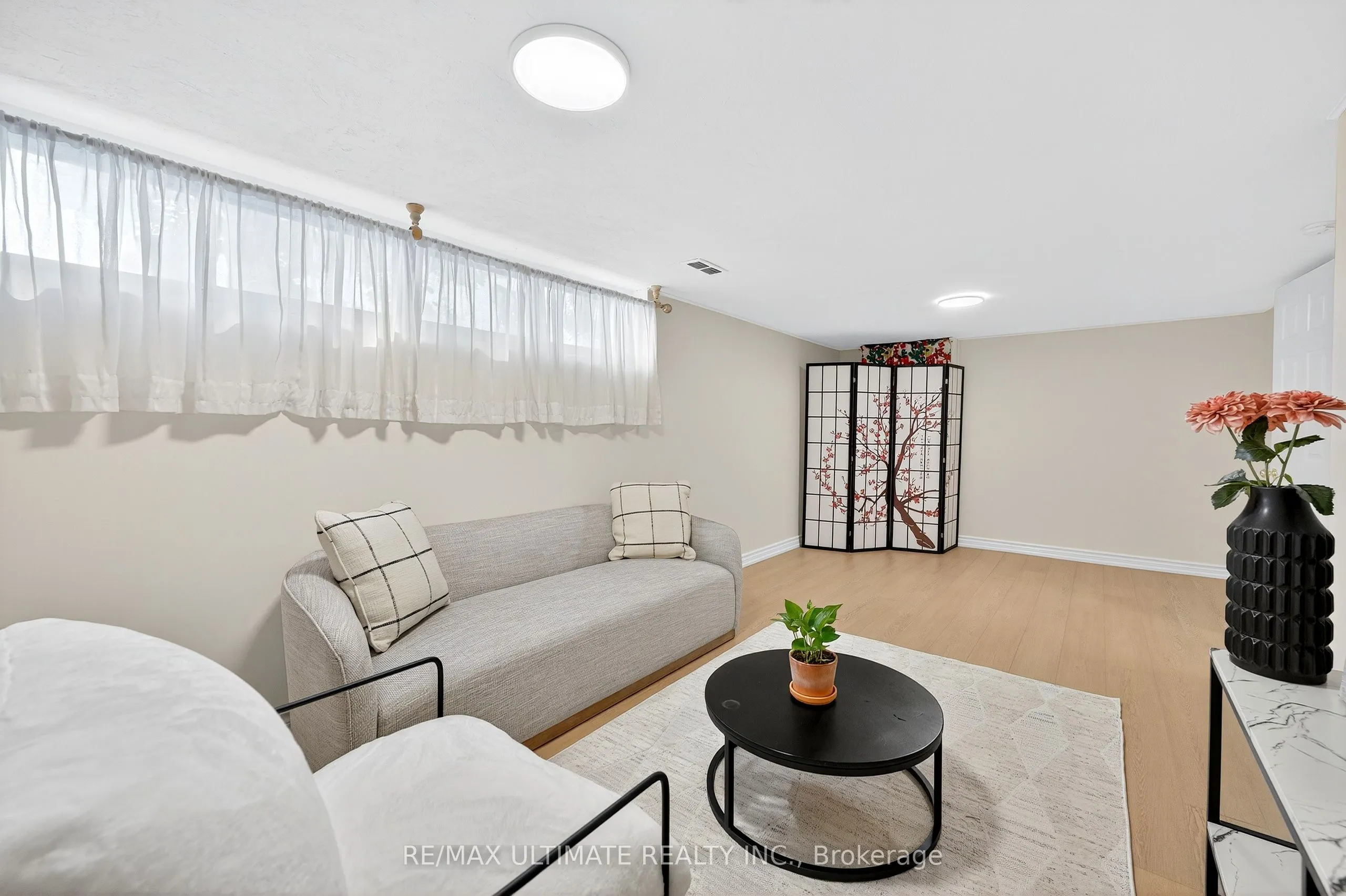 18 Courtwright Road