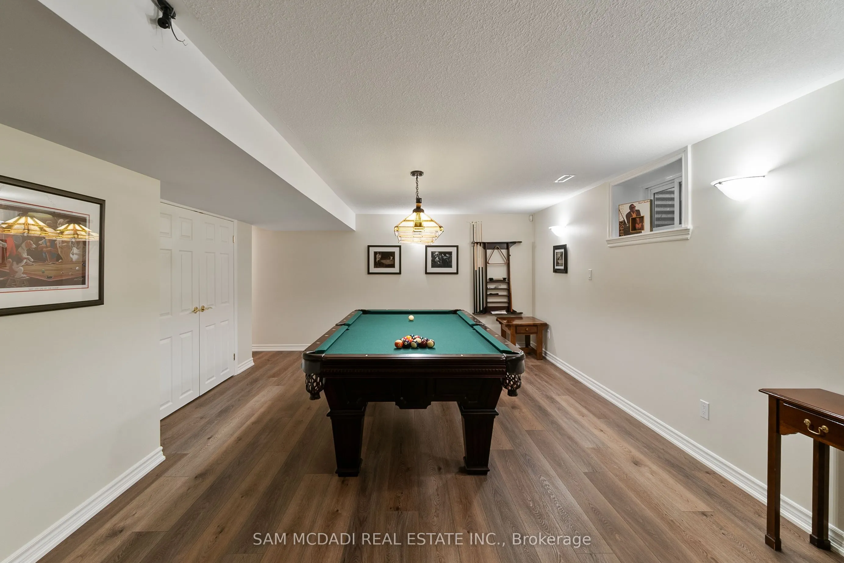 1383 Watersedge Road