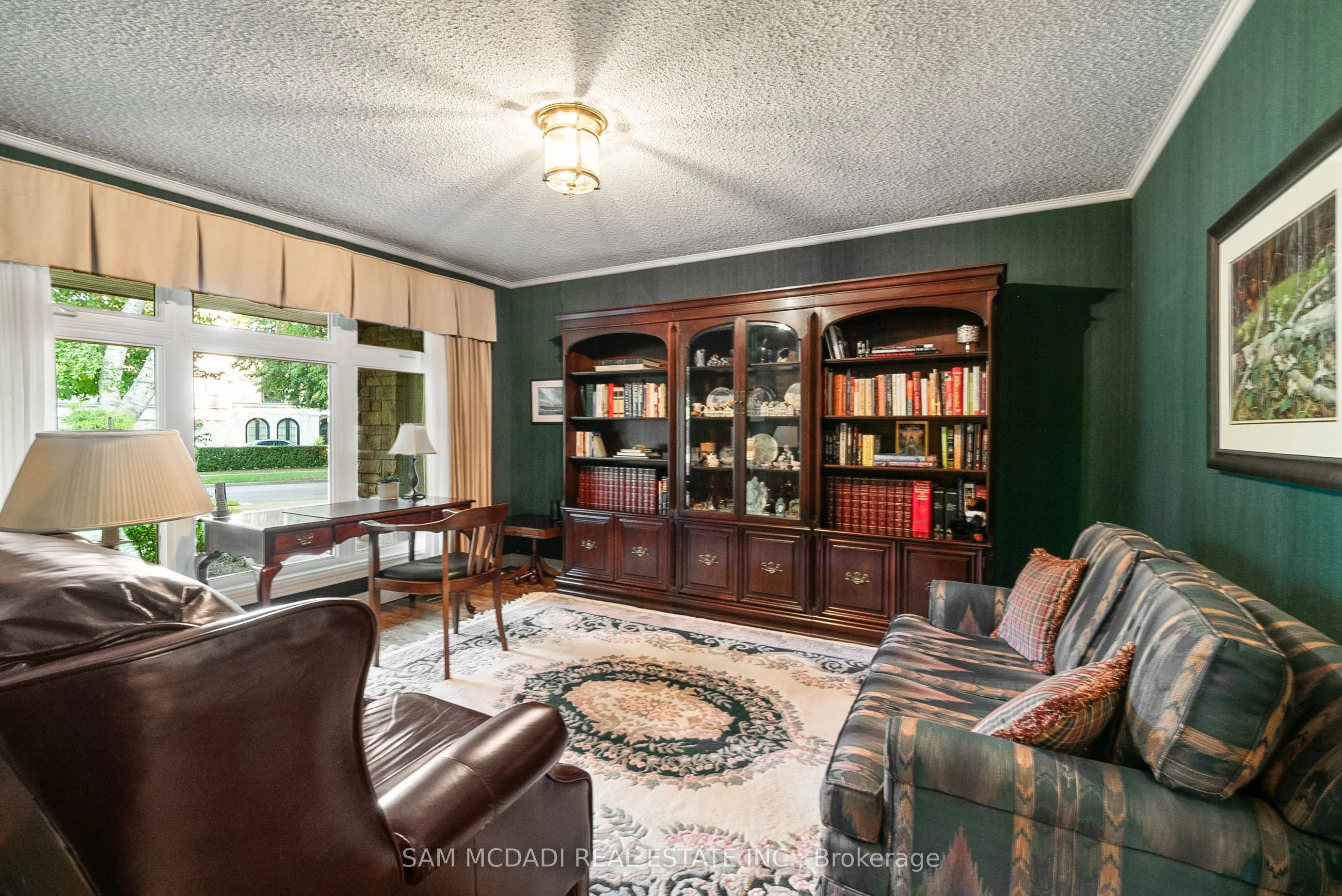1383 Watersedge Road