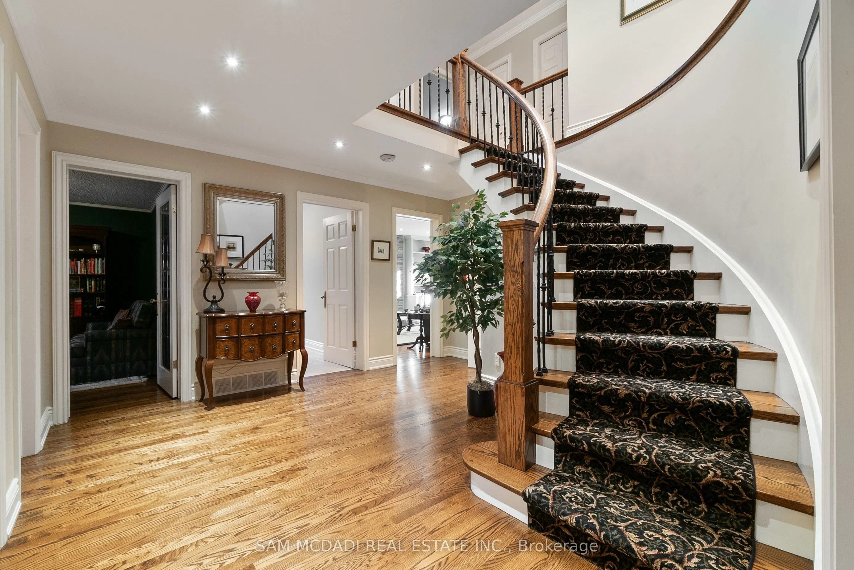 1383 Watersedge Road