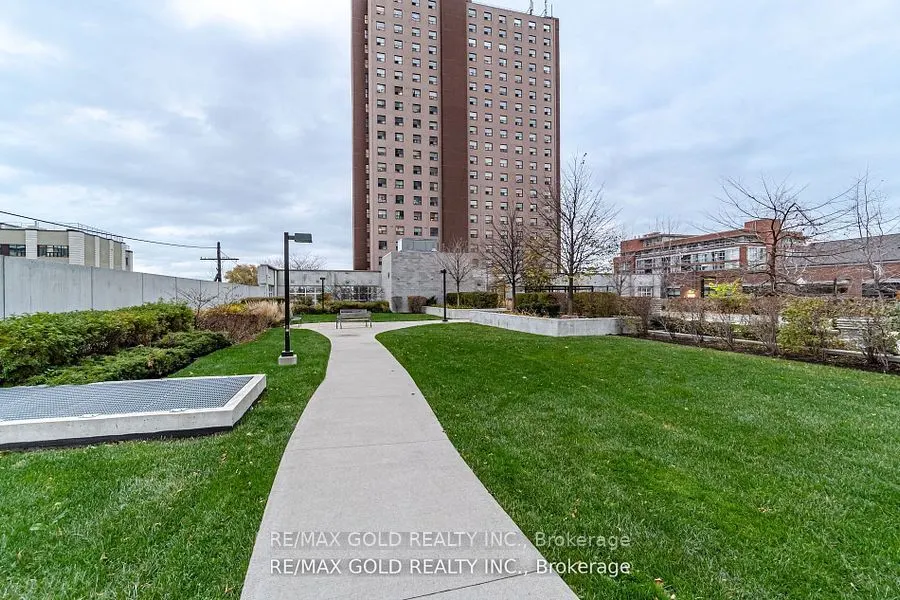 1410 Dupont Street, #325