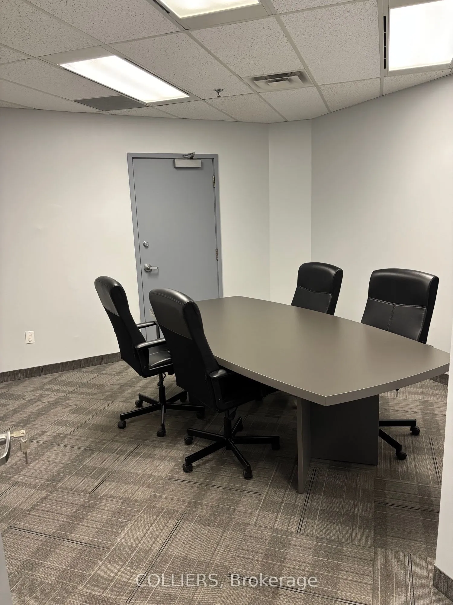 5353 Dundas Street W, #208