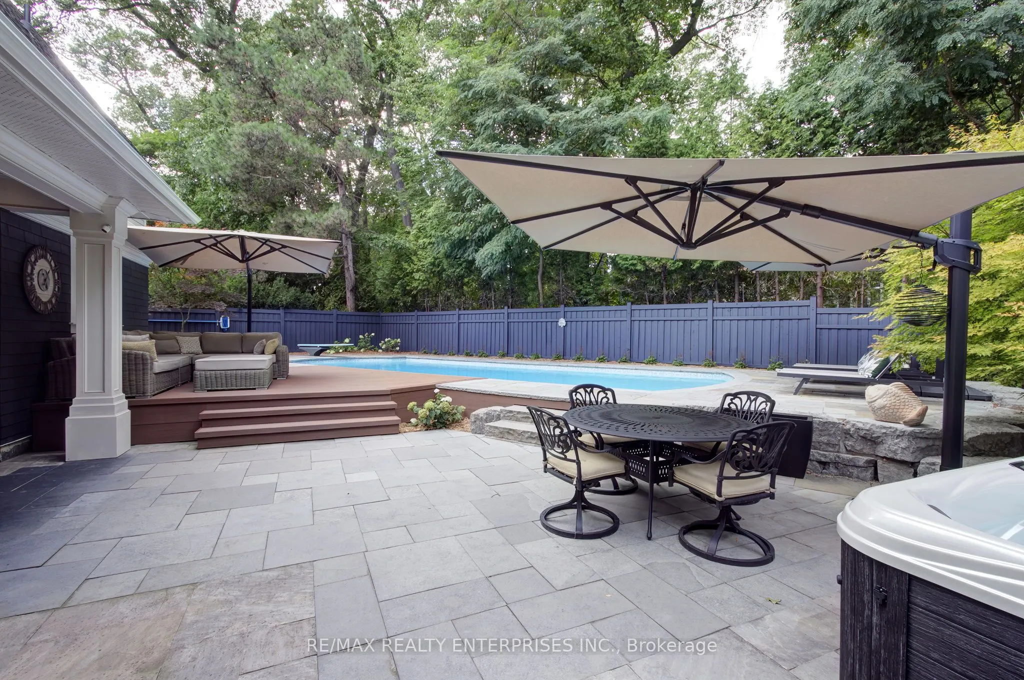 1543 Point-O-Woods Road