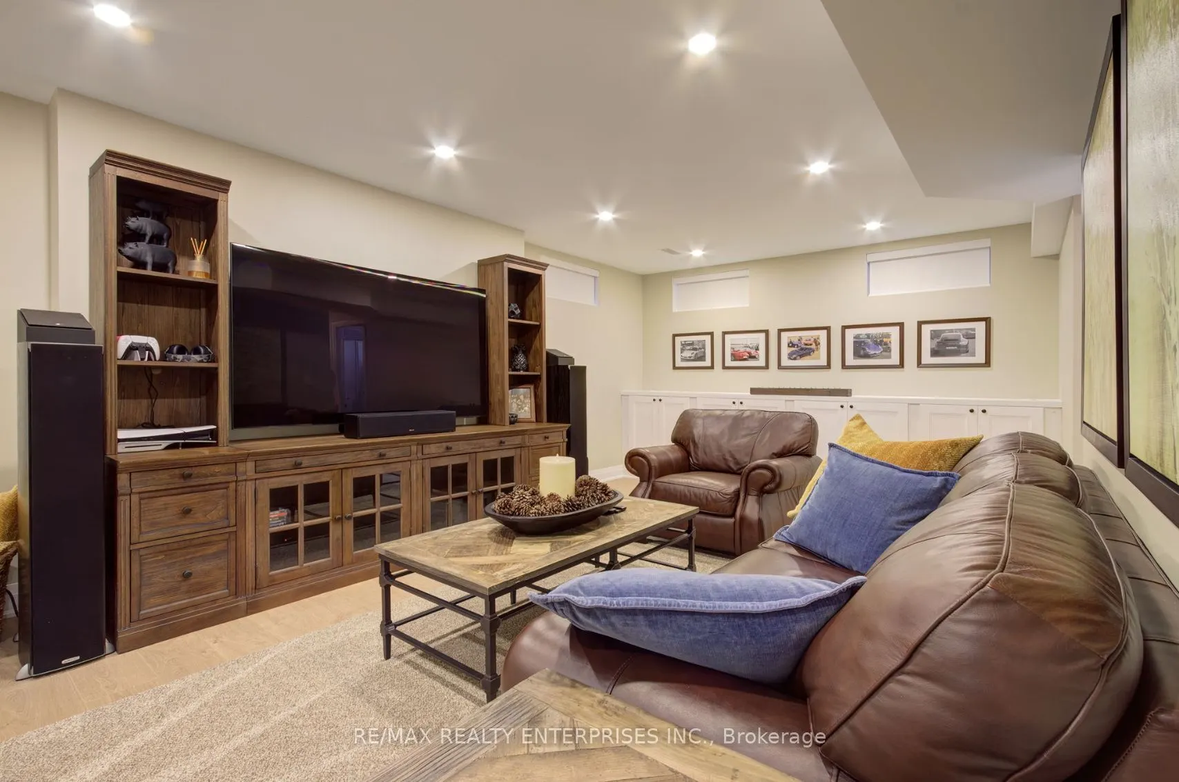 1543 Point-O-Woods Road