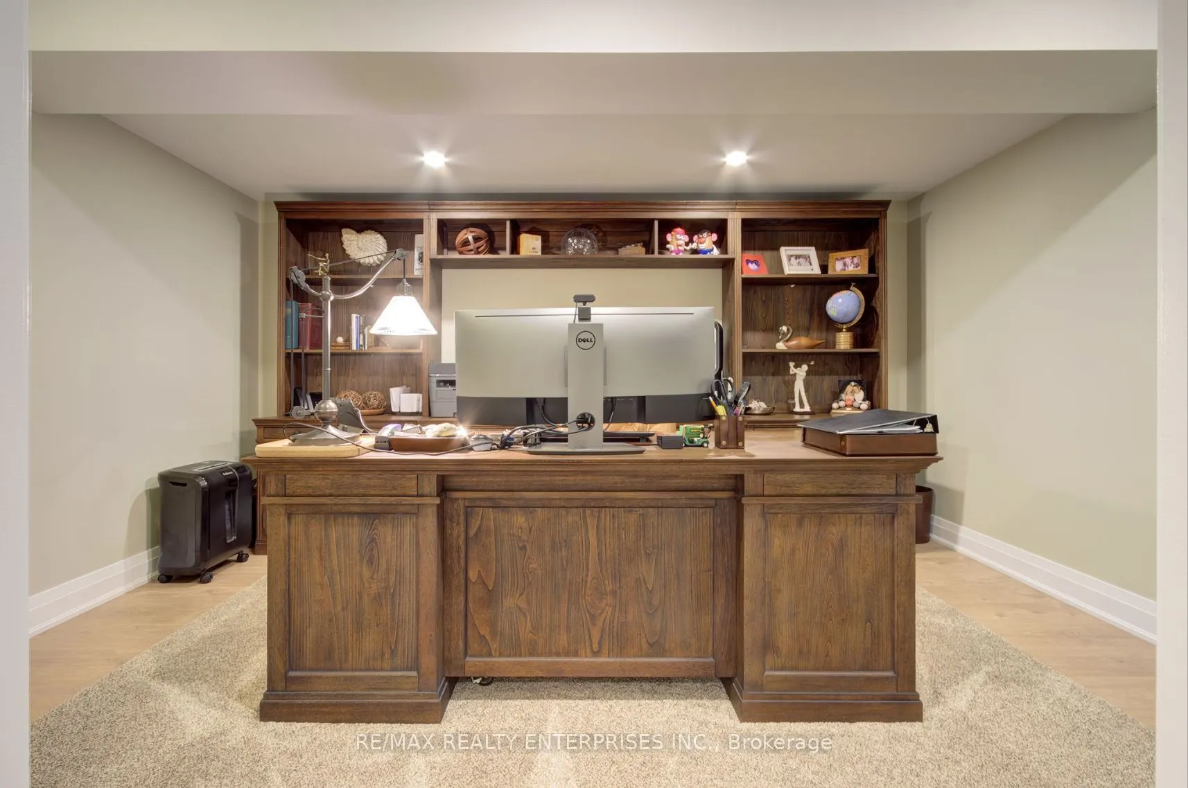 1543 Point-O-Woods Road