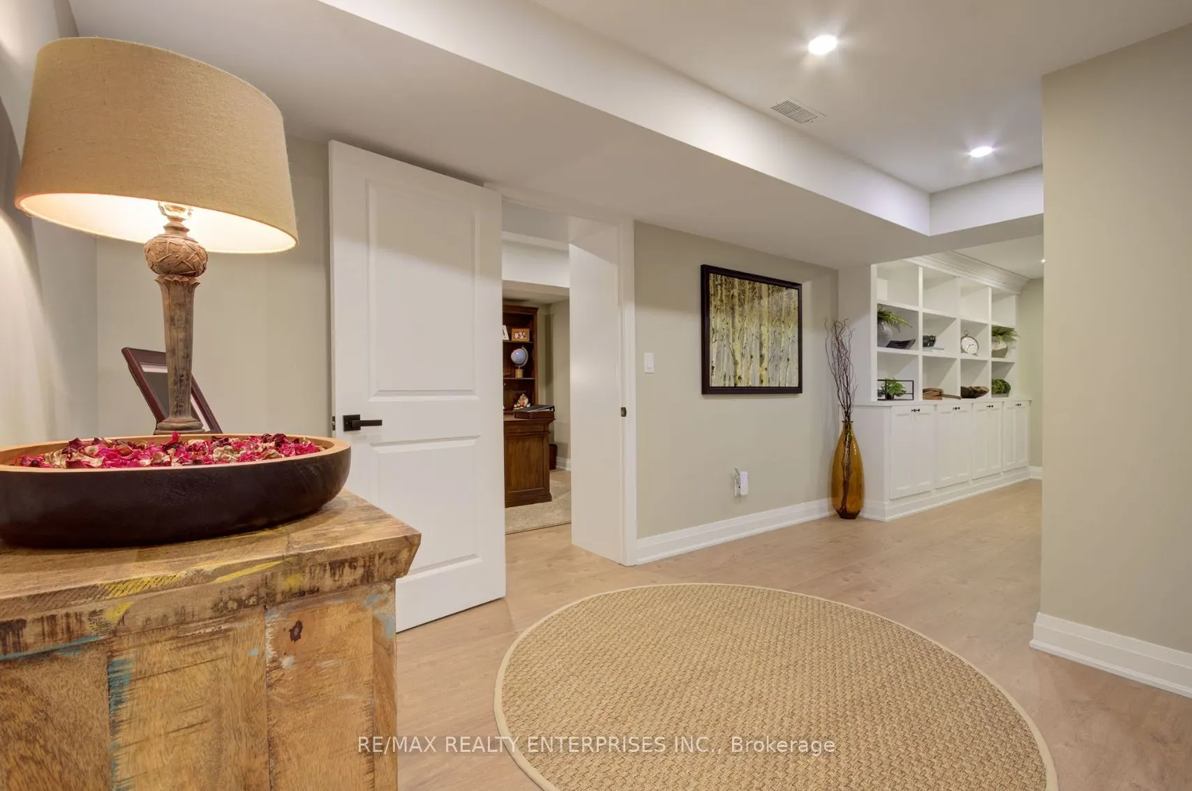 1543 Point-O-Woods Road
