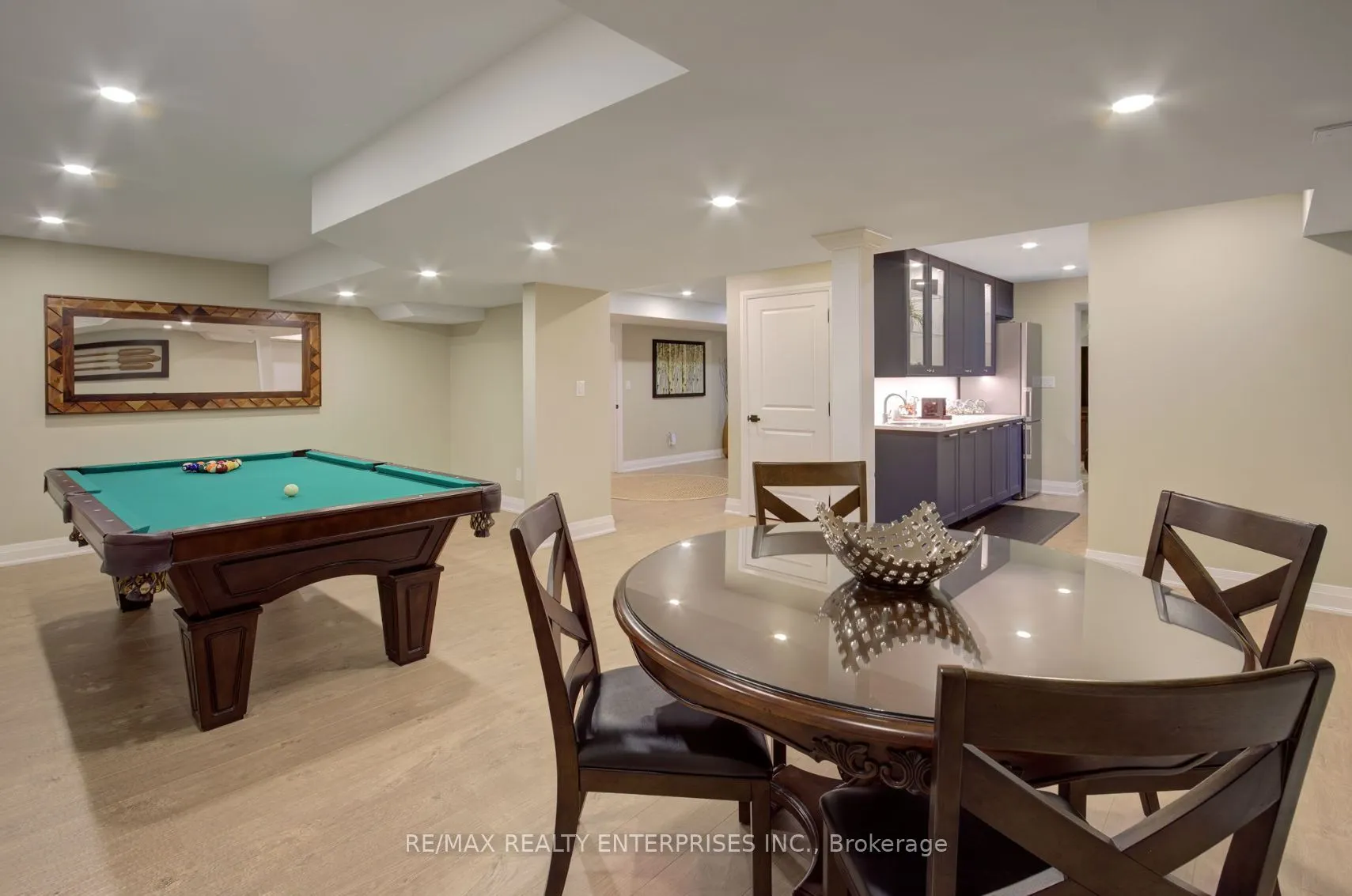 1543 Point-O-Woods Road